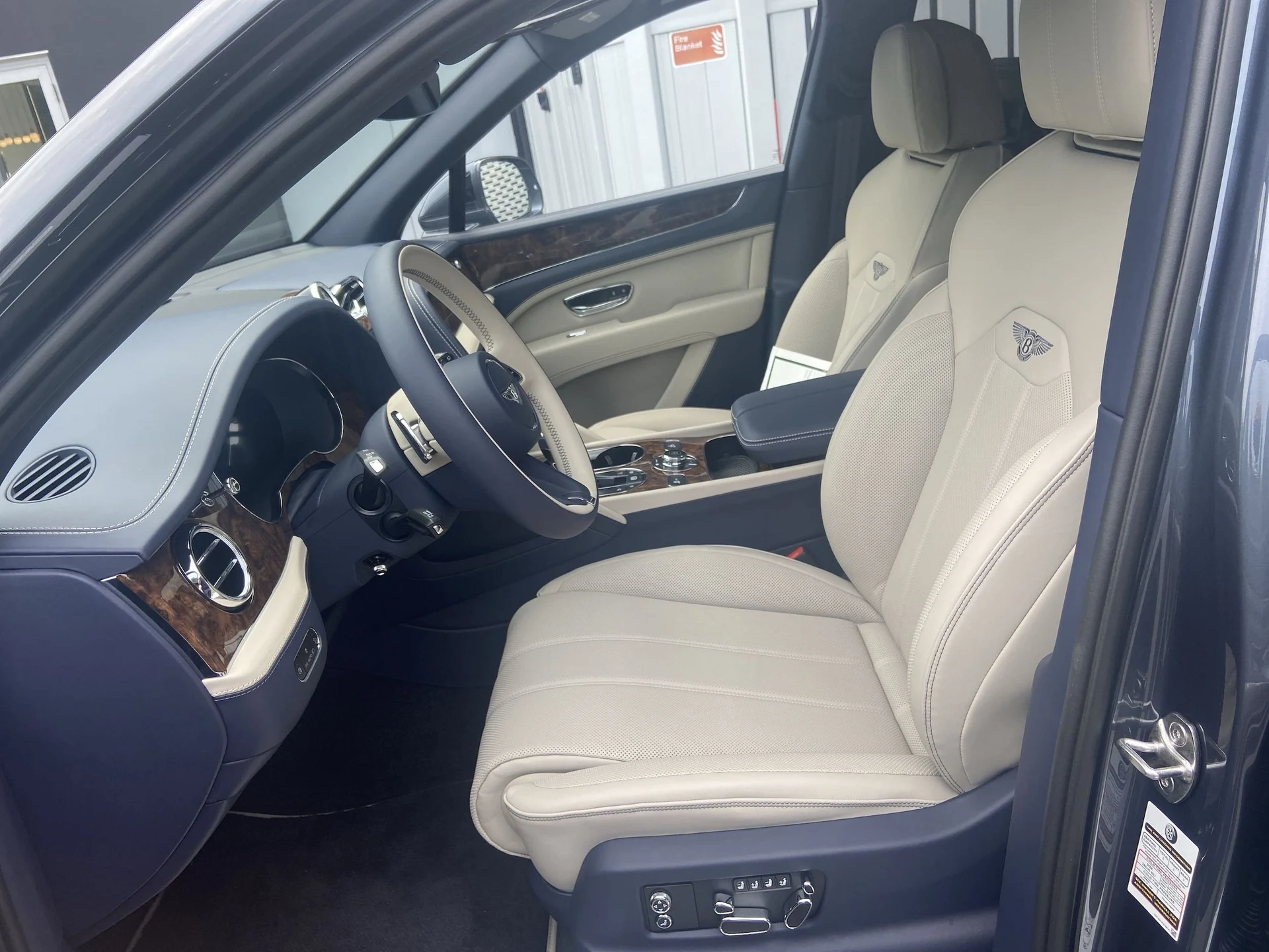 mph014_3712797030_731b95a6cb4caf47e64b92531dc29e75x_bddaaea1f0