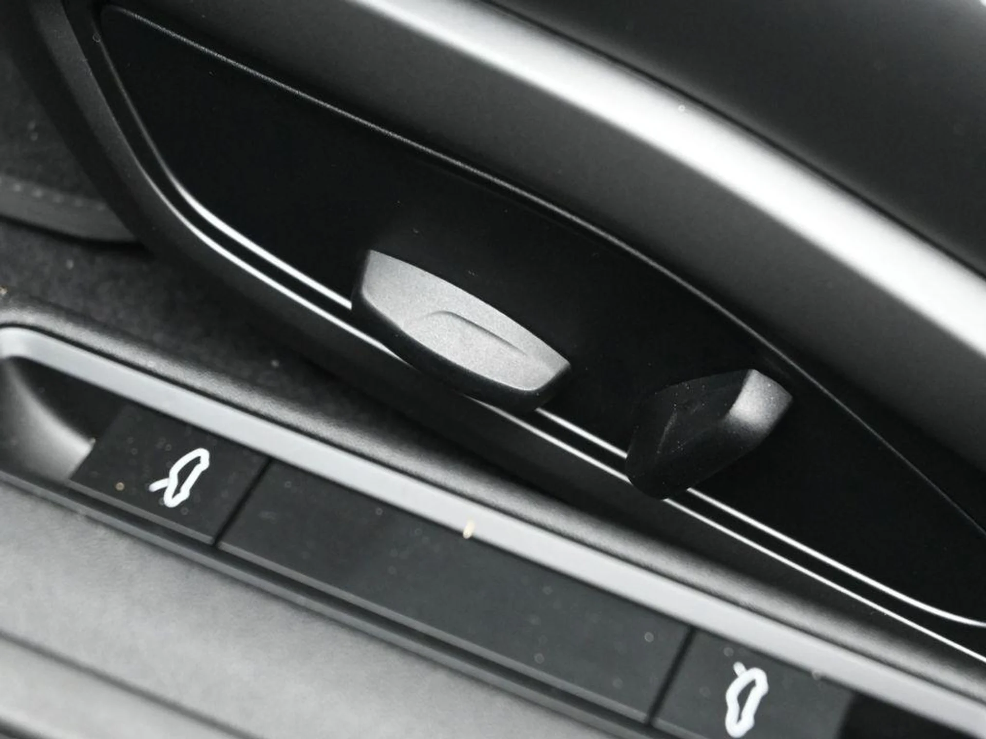 mph014_3712888930_hwzu_F_Iuq5aeqx_YI_Ri_R3_Xct9yl_CA_9fe47c41f4