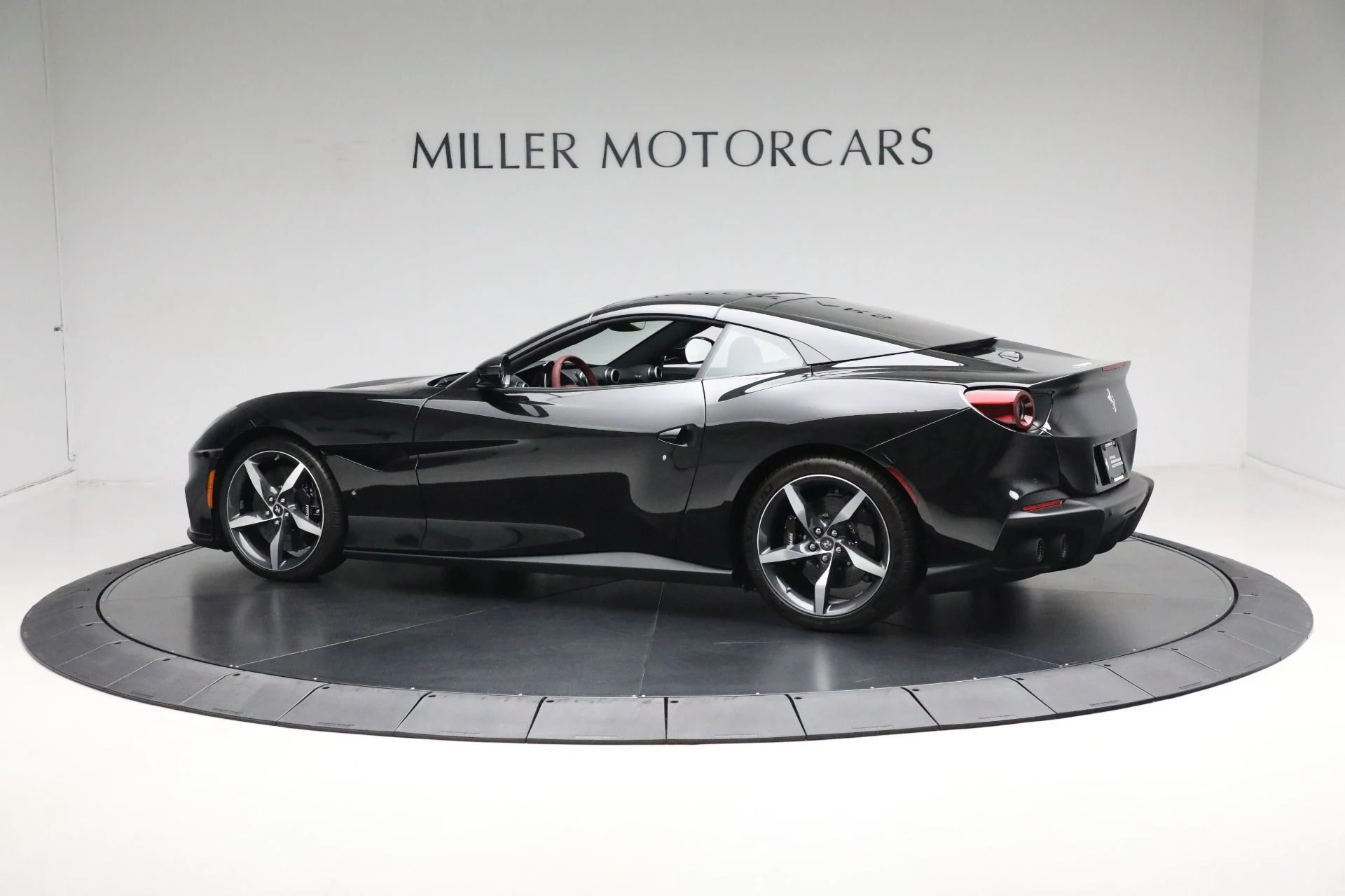 mph014_3714032520_Used_2023_Ferrari_Portofino_M_1718995337_c7574d7708