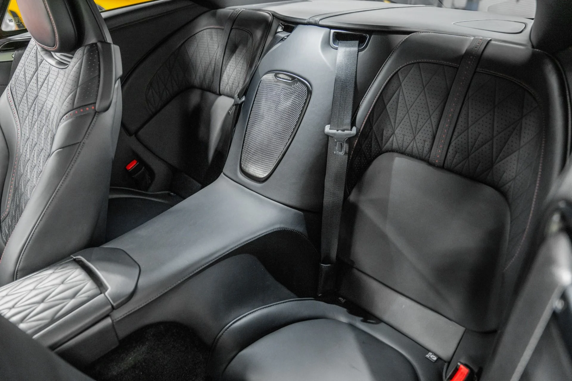 mph014_3722469814_Used_2024_Aston_Martin_DB_12_V8_Special_Paint_Color_Bowers_and_Wilkins_Premium_Audio_Carbon_Brakes_1771535066_c744e031c2