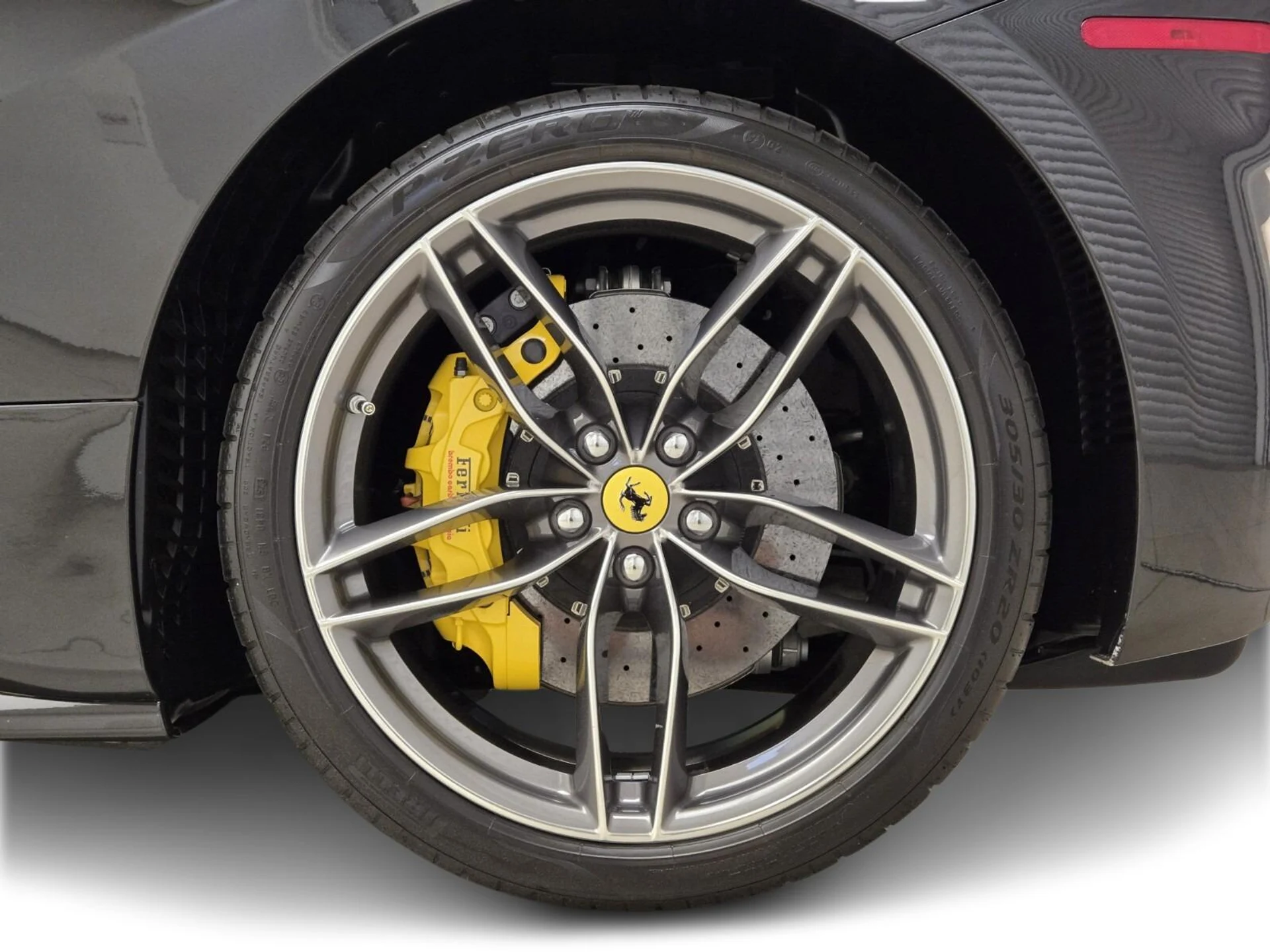 mph014_3726530087_Used_2017_Ferrari_488_Spider_1755156490_ad480f9196