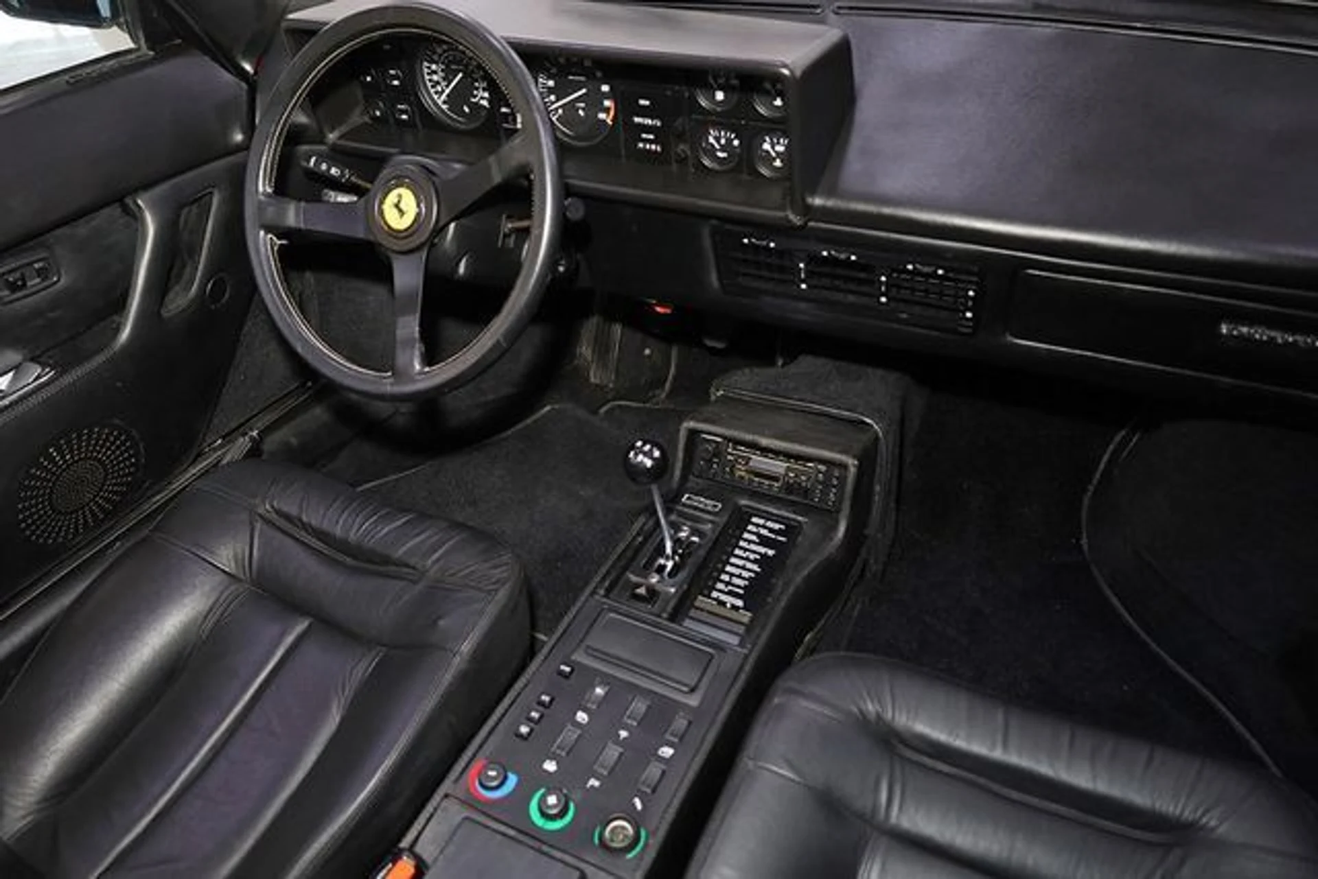 mph014_3728829325_used_1985_ferrari_mondial_quattrovalvolecabriolet_6305_21342573_19_640_3392591250