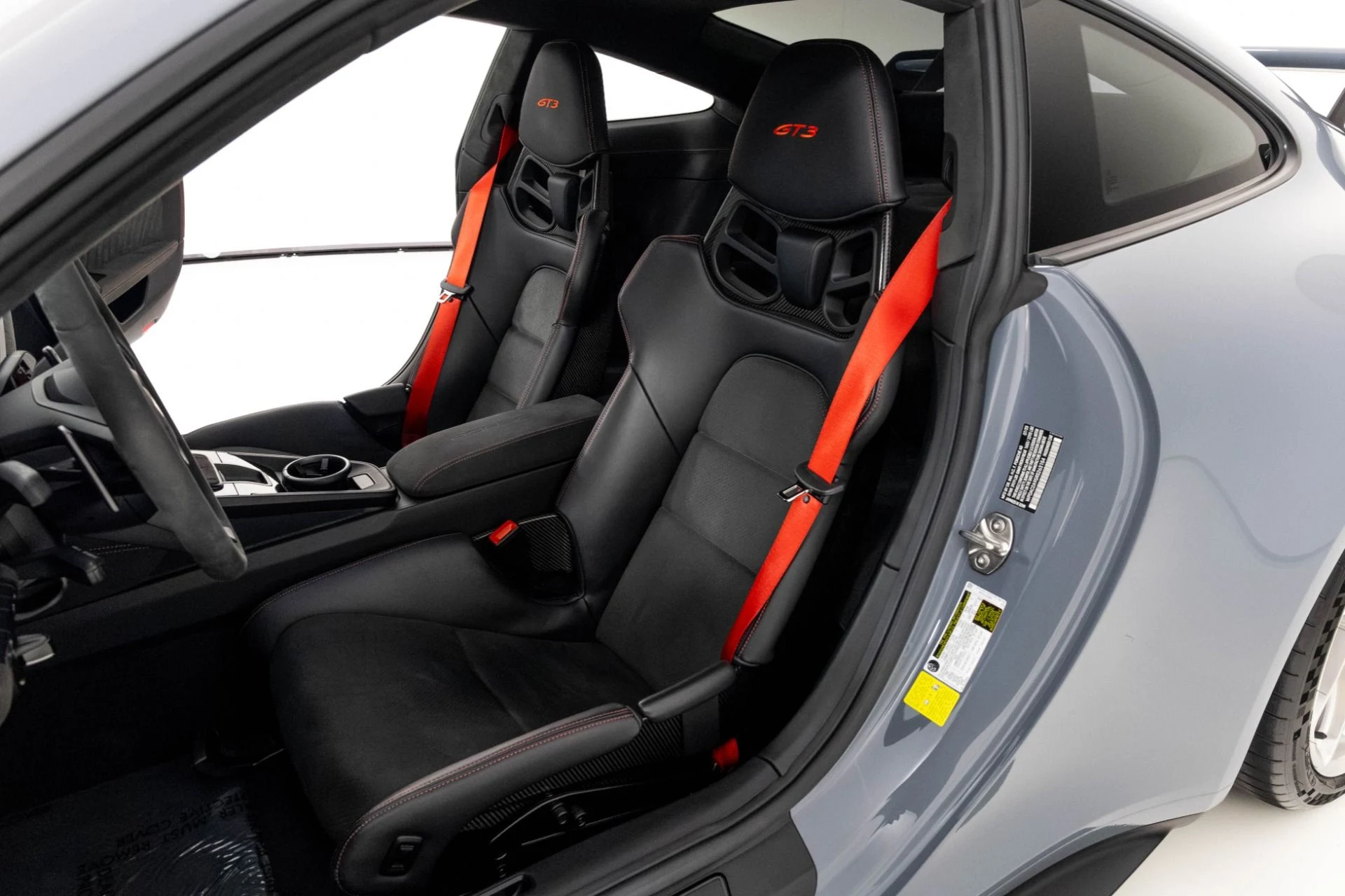 mph014_3729332096_Used_2024_Porsche_911_GT_3_1760998093_168a8582ac