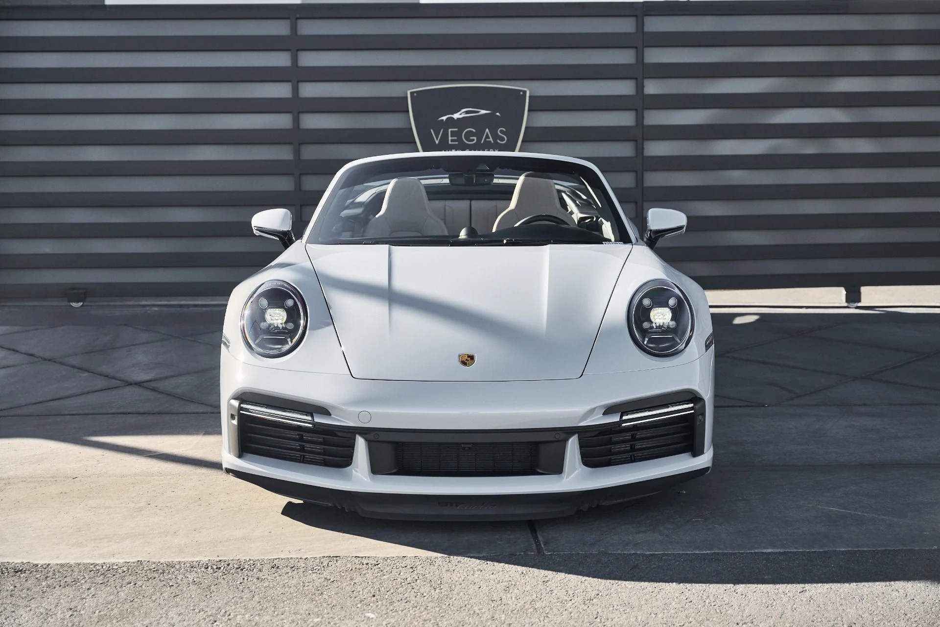 mph014_3730288814_Used_2024_Porsche_911_Turbo_1768616332_1741b89ef7