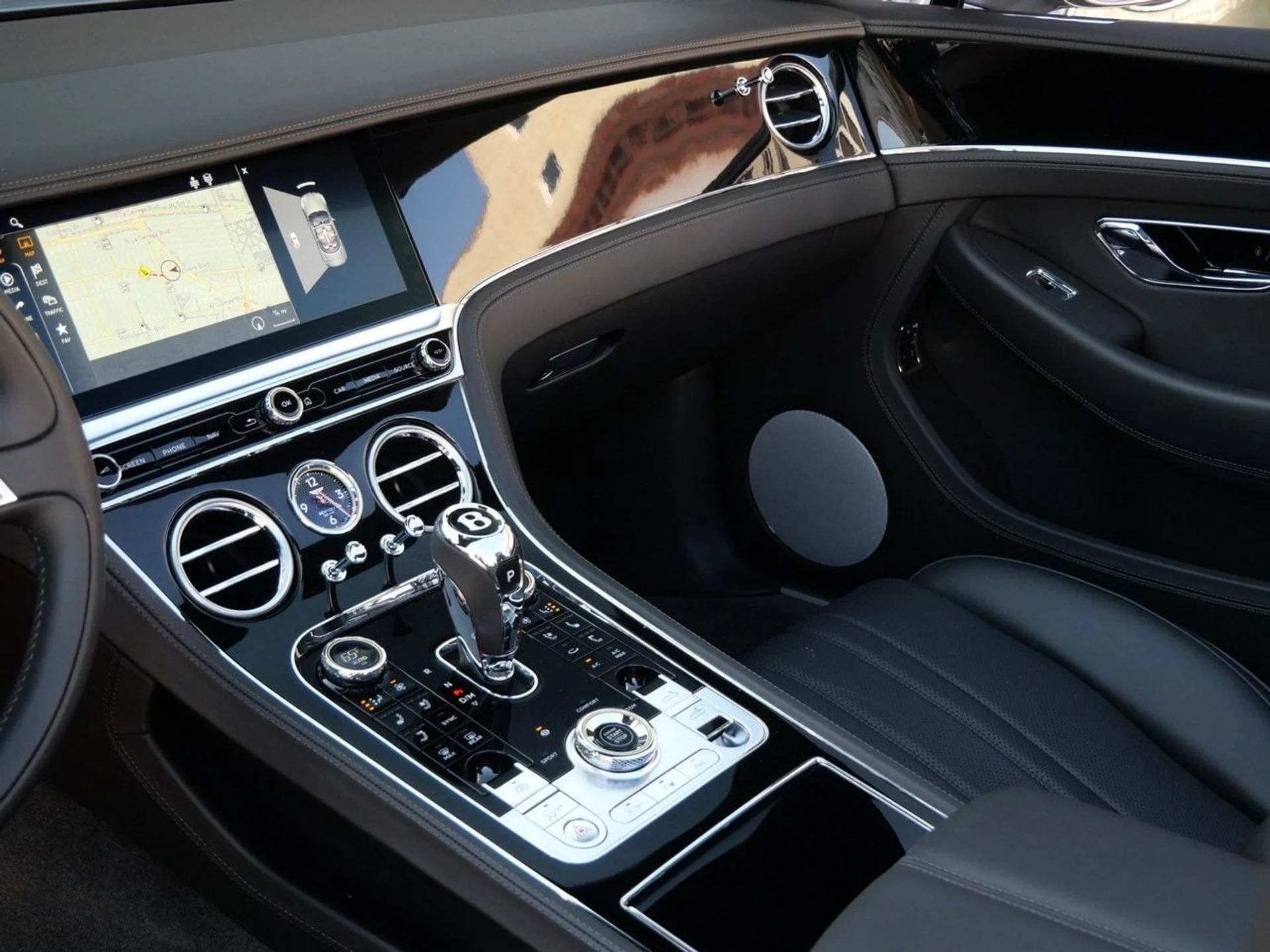 mph014_373090429_5735314598921acf6d257e4170e71167x_8a08127767