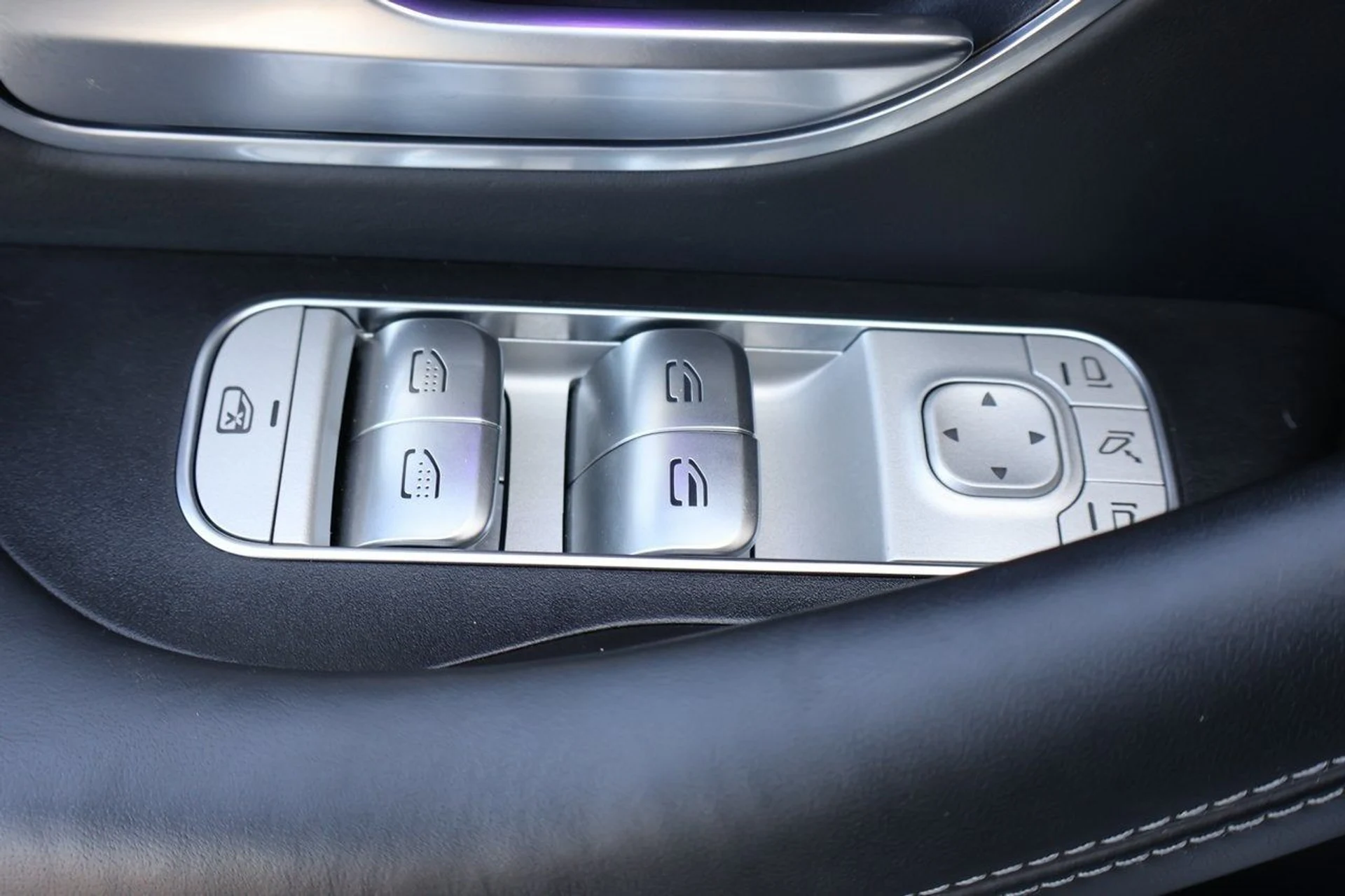 mph014_3732456240_15_c18abab0a5