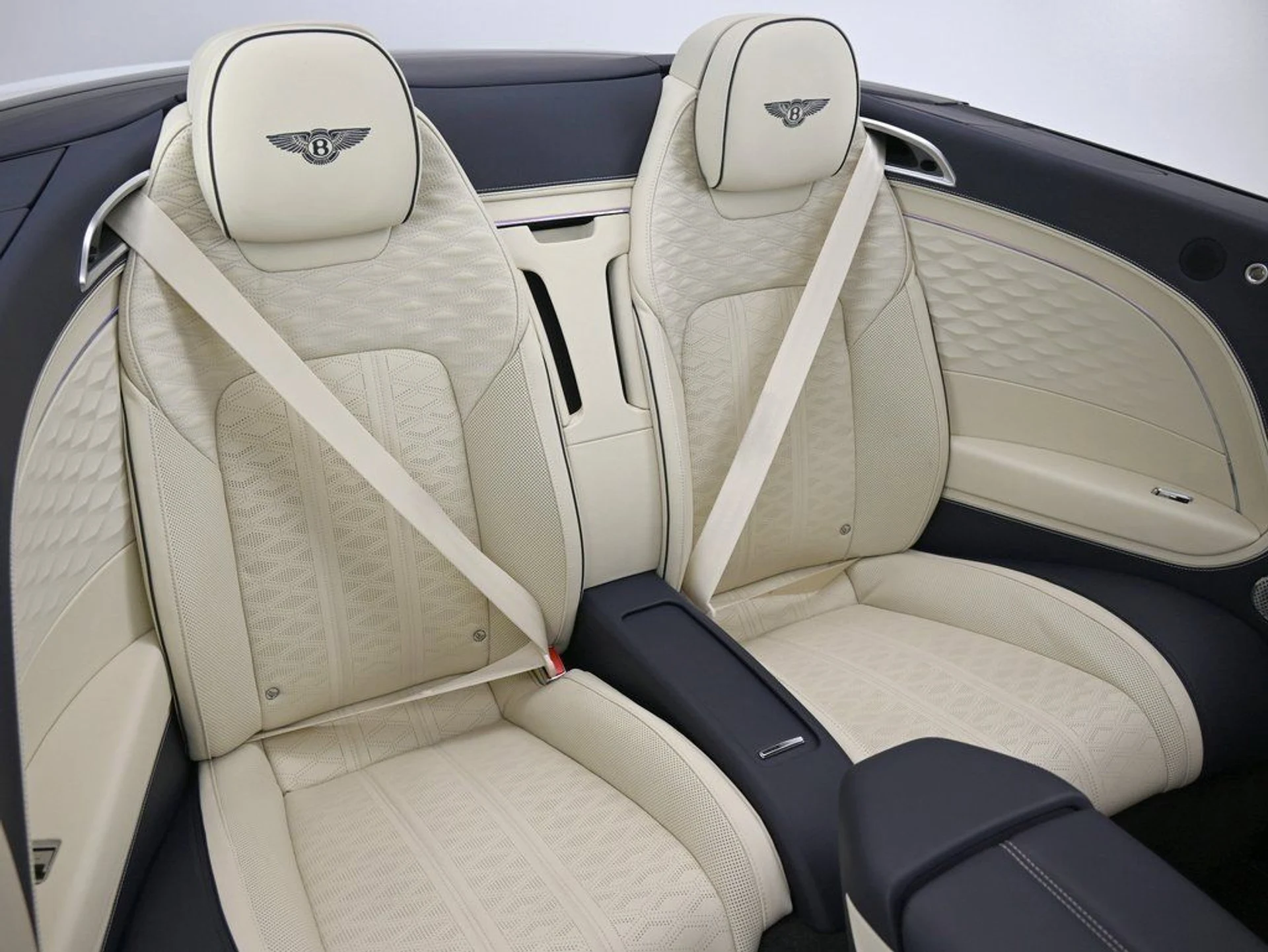 mph014_3737081837_56b9e19a3b904c9bbec33e0ea4b83727_b2caade28e