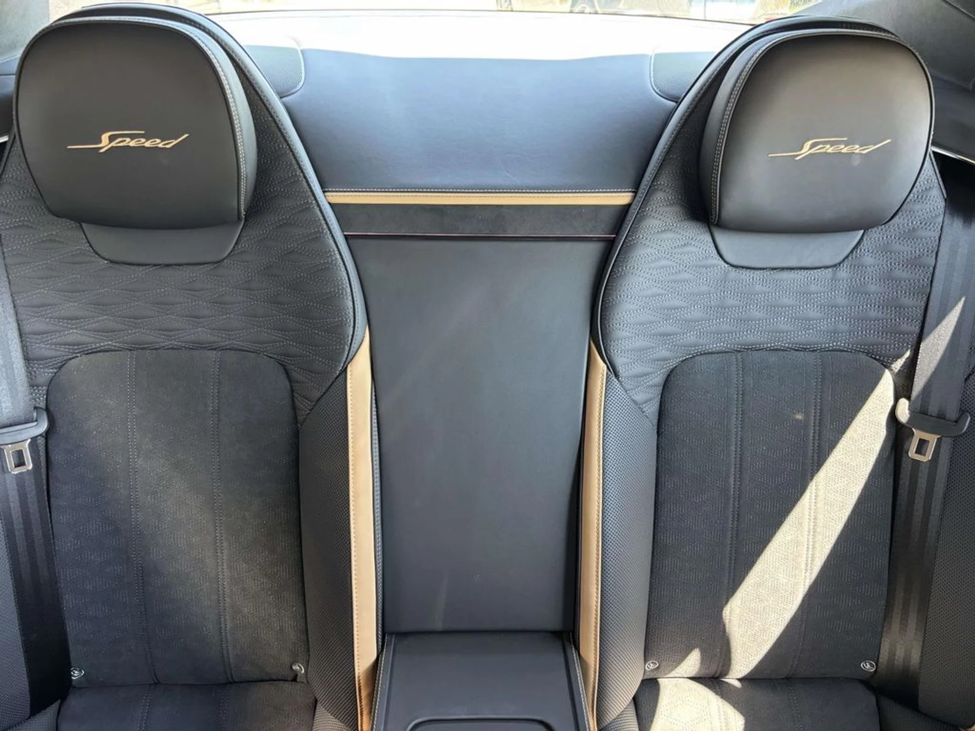 mph014_3739335342_56a69a21749becef69886e432039d4cdx_f2a2915bbd