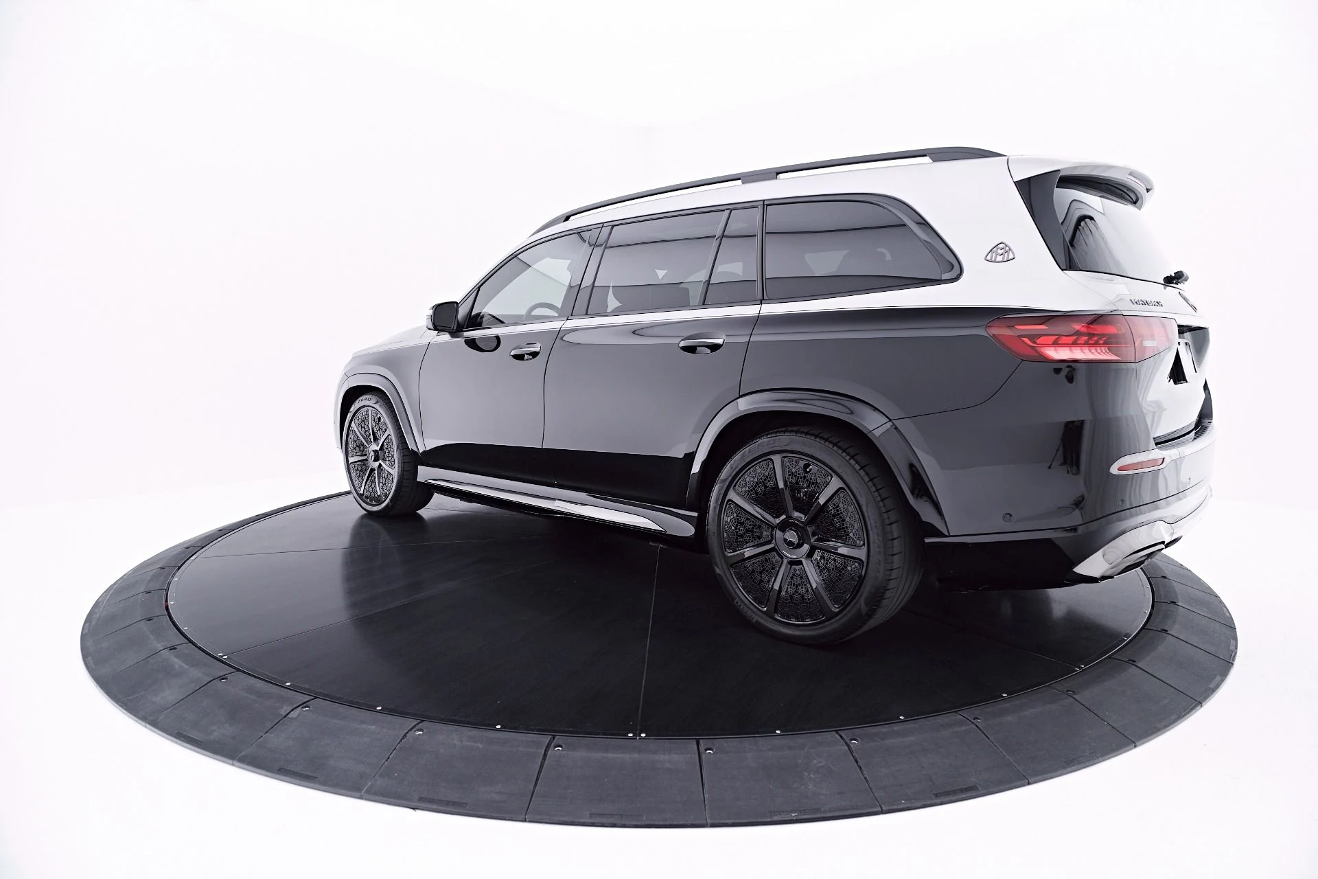 mph014_374048469_Used_2024_Mercedes_Benz_GLS_Maybach_GLS_600_1781825993_18e0421551