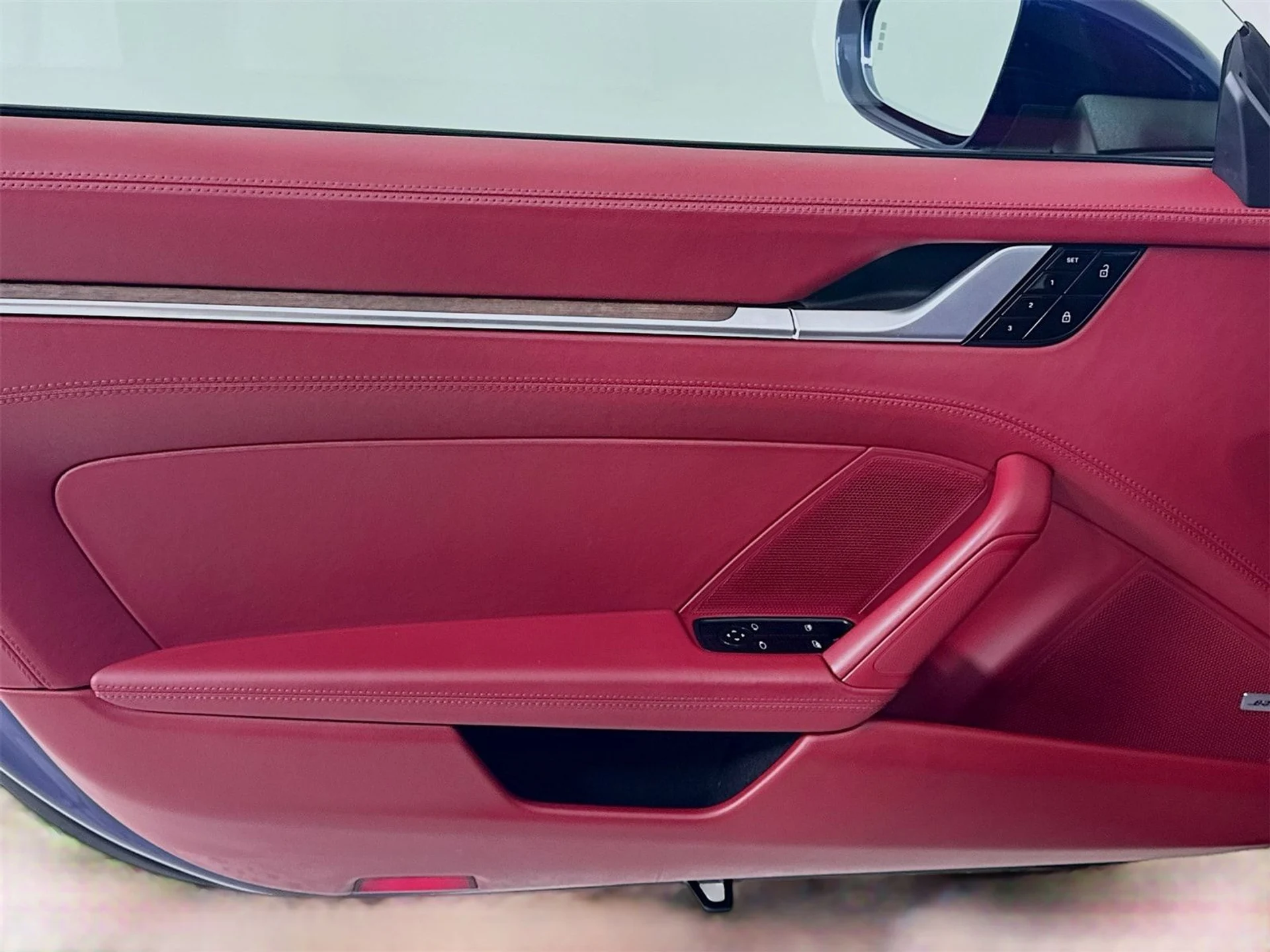 mph014_3744961295_5d6261bd720222891d74fcf046ec613ax_6698cb3b2c