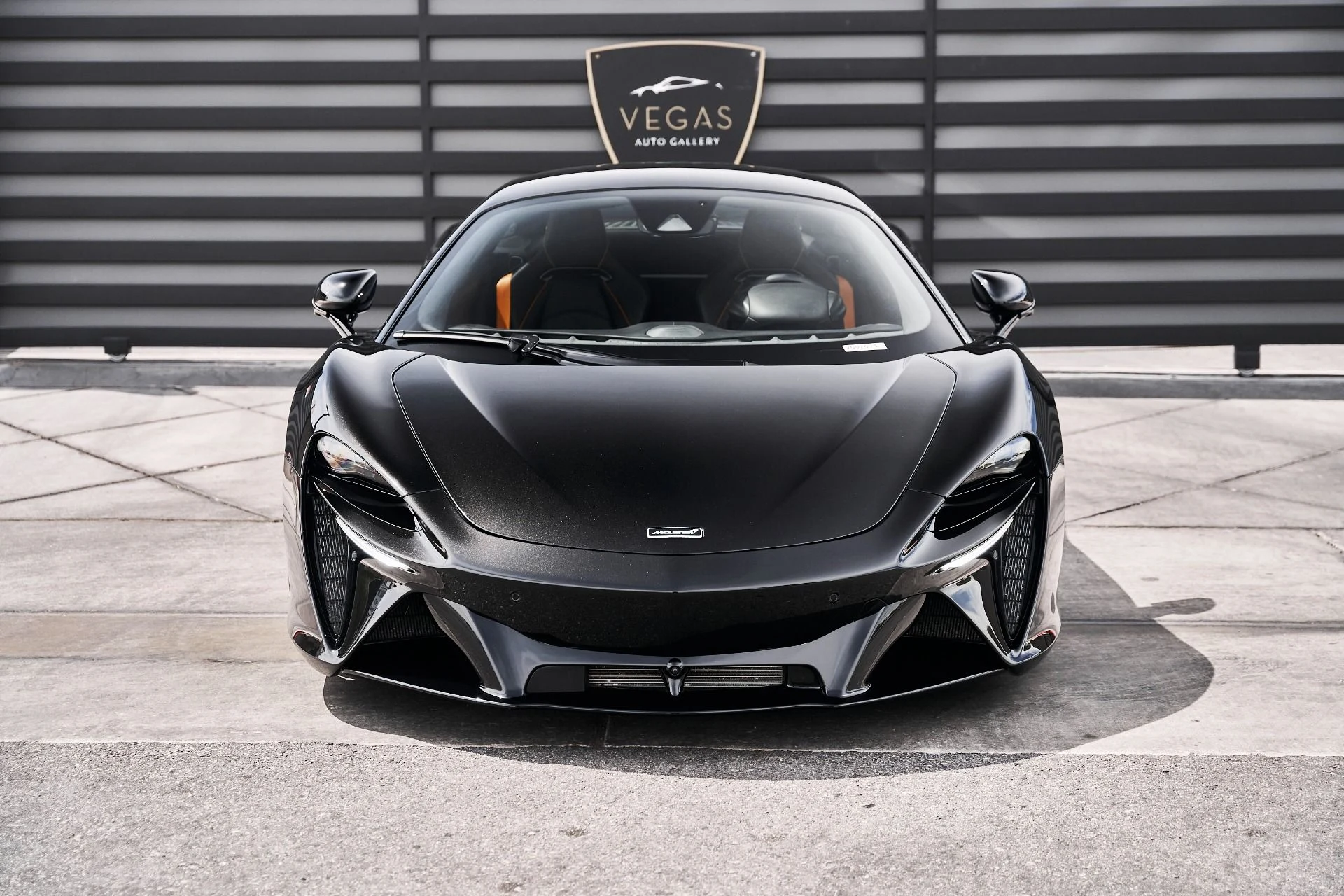 mph014_3747401653_Used_2024_Mc_Laren_Artura_1775583302_93d10aba83