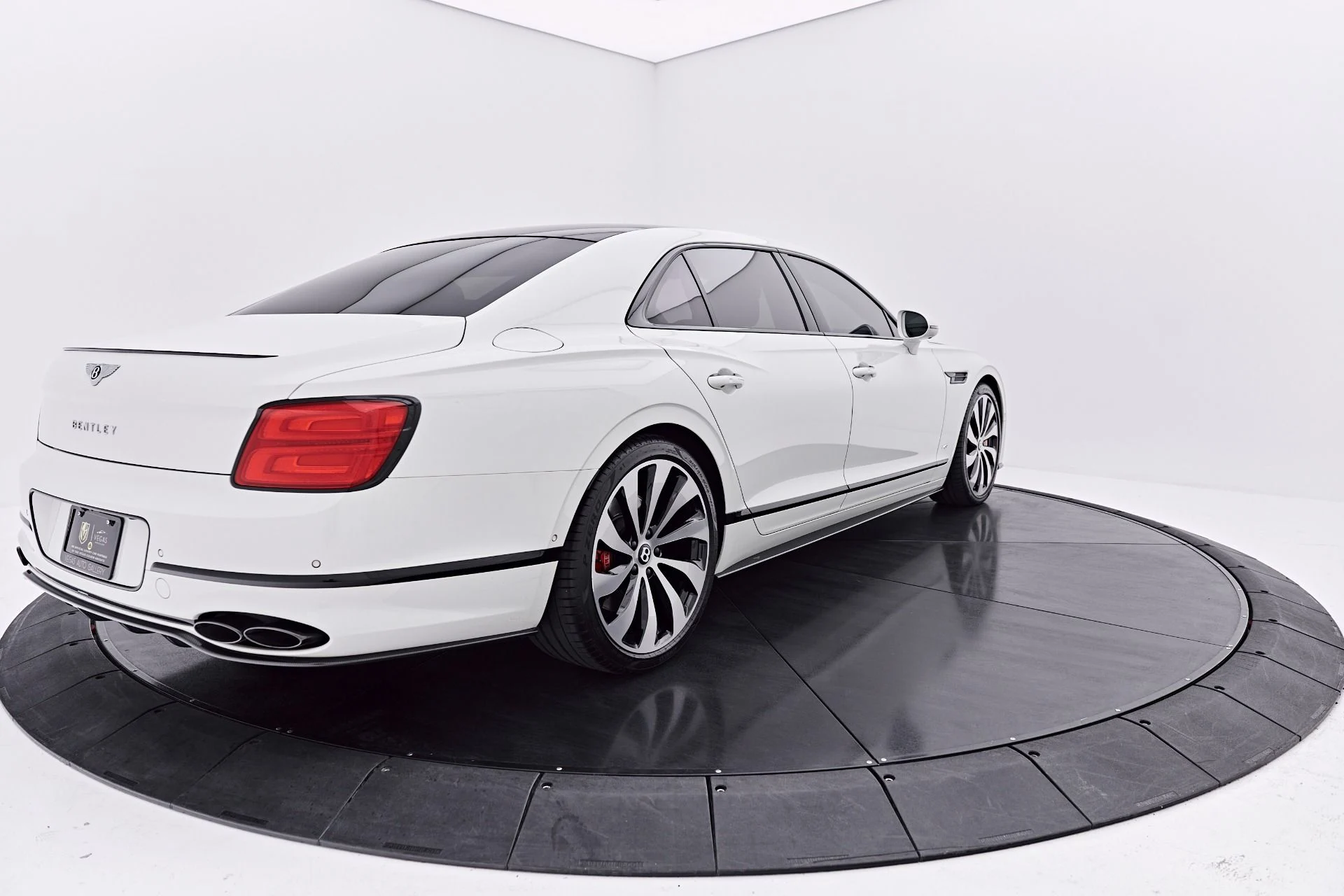 mph014_3754958429_Used_2022_Bentley_Flying_Spur_V8_1786412479_8e0a0f94b1