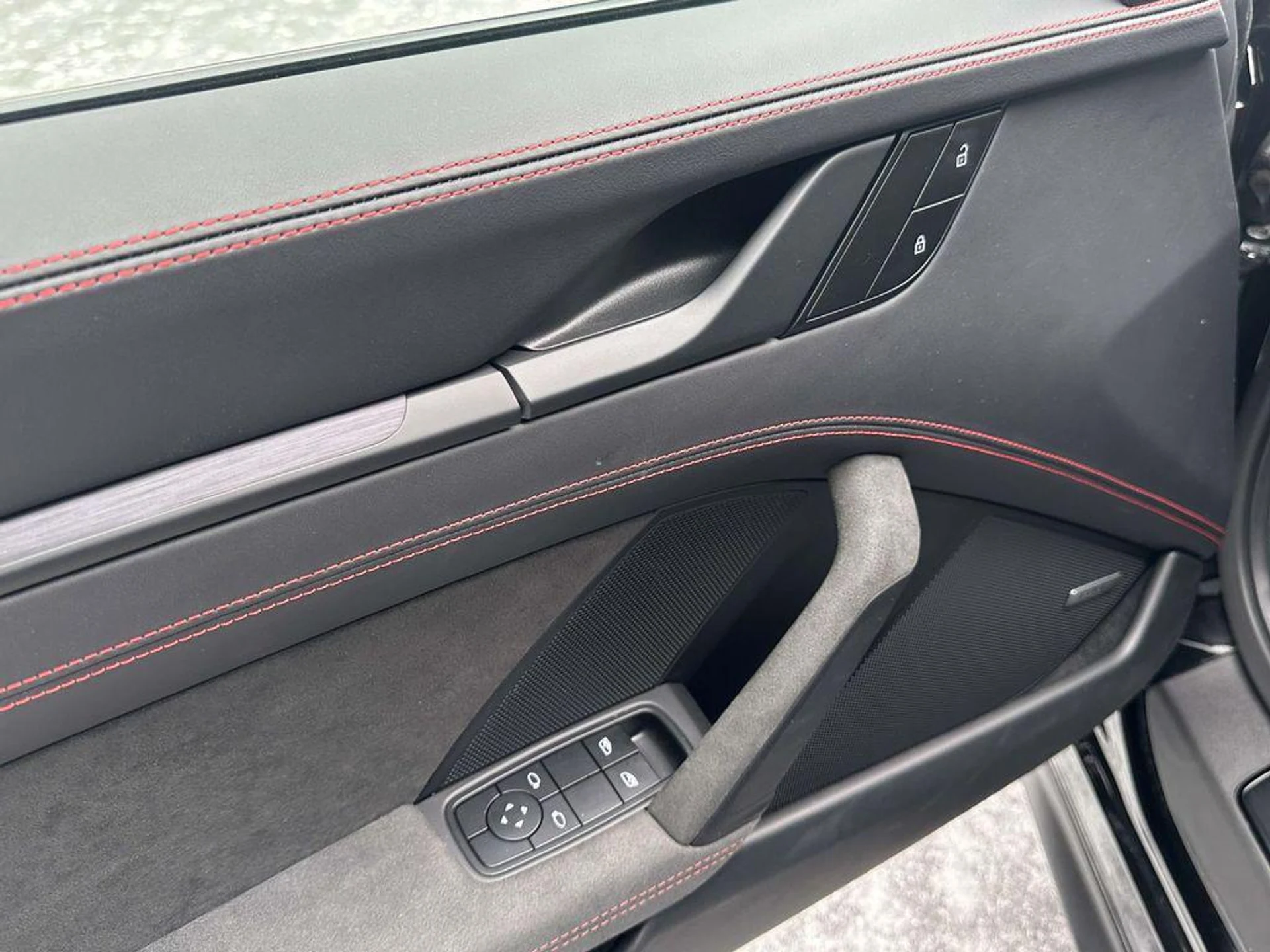 mph014_3760030039_92_Z_Mhyc_SXTZ_5g_B_Ht_Ut2ih_Hp46_Q_670c528354