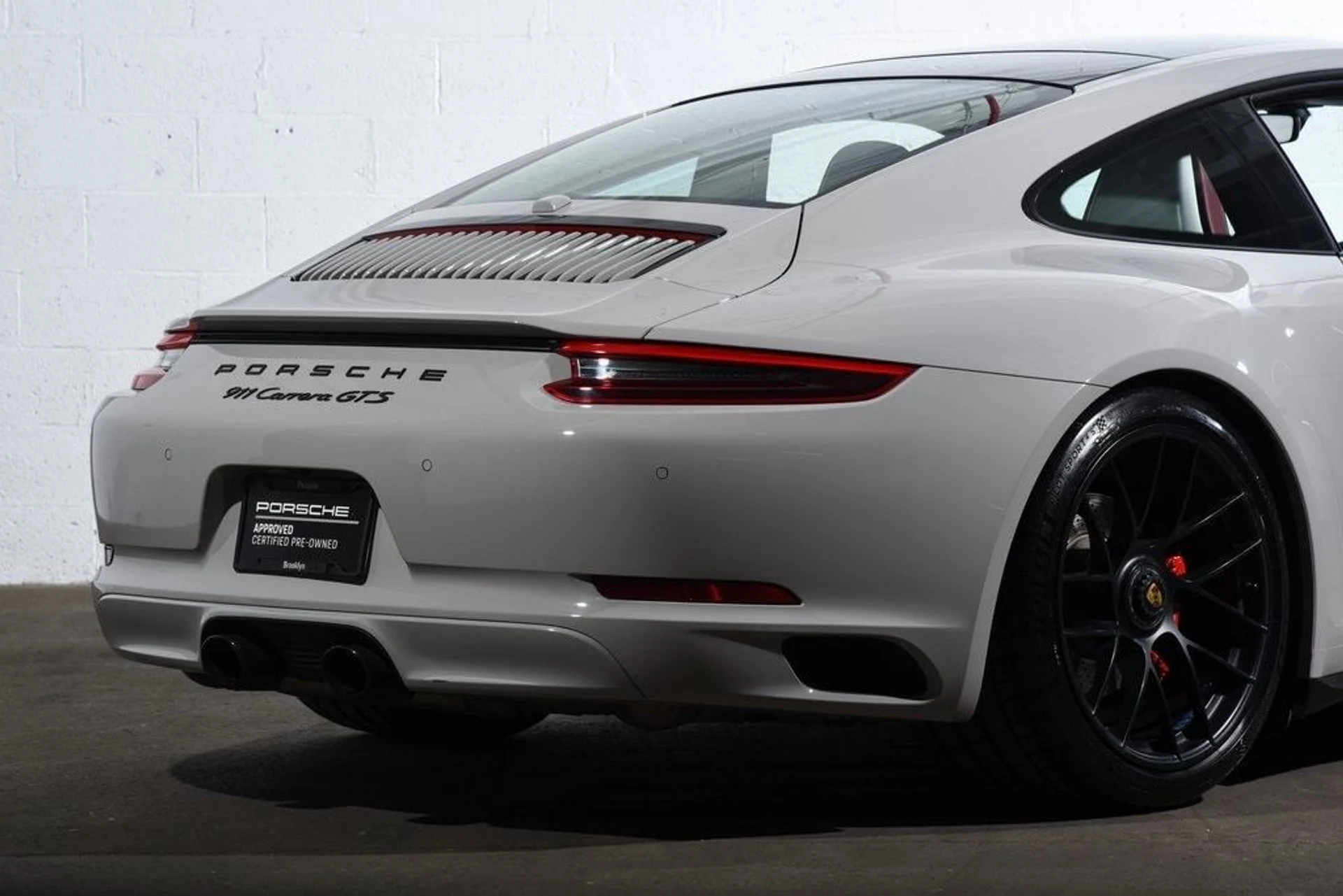 mph014_3769394496_fbe9e88bb8a4e85e25db60bf95901117x_21d9a5a4e7