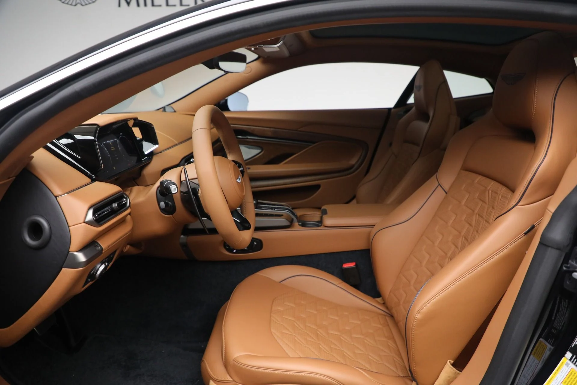 mph014_3770415612_New_2026_Aston_Martin_Vanquish_d11daea3aa