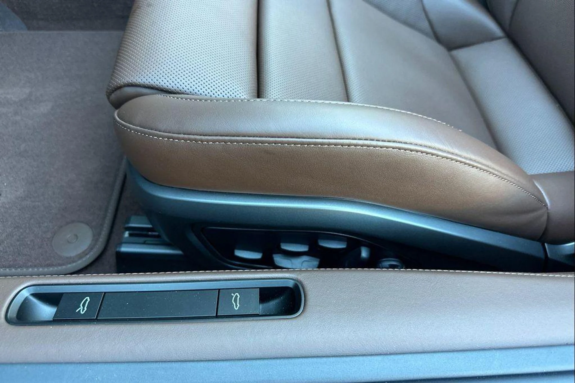 mph014_37736869_Lu_R391t_AYD_Fbvk5v_Xz_V3rt_Kle_C8_0e8d21266a