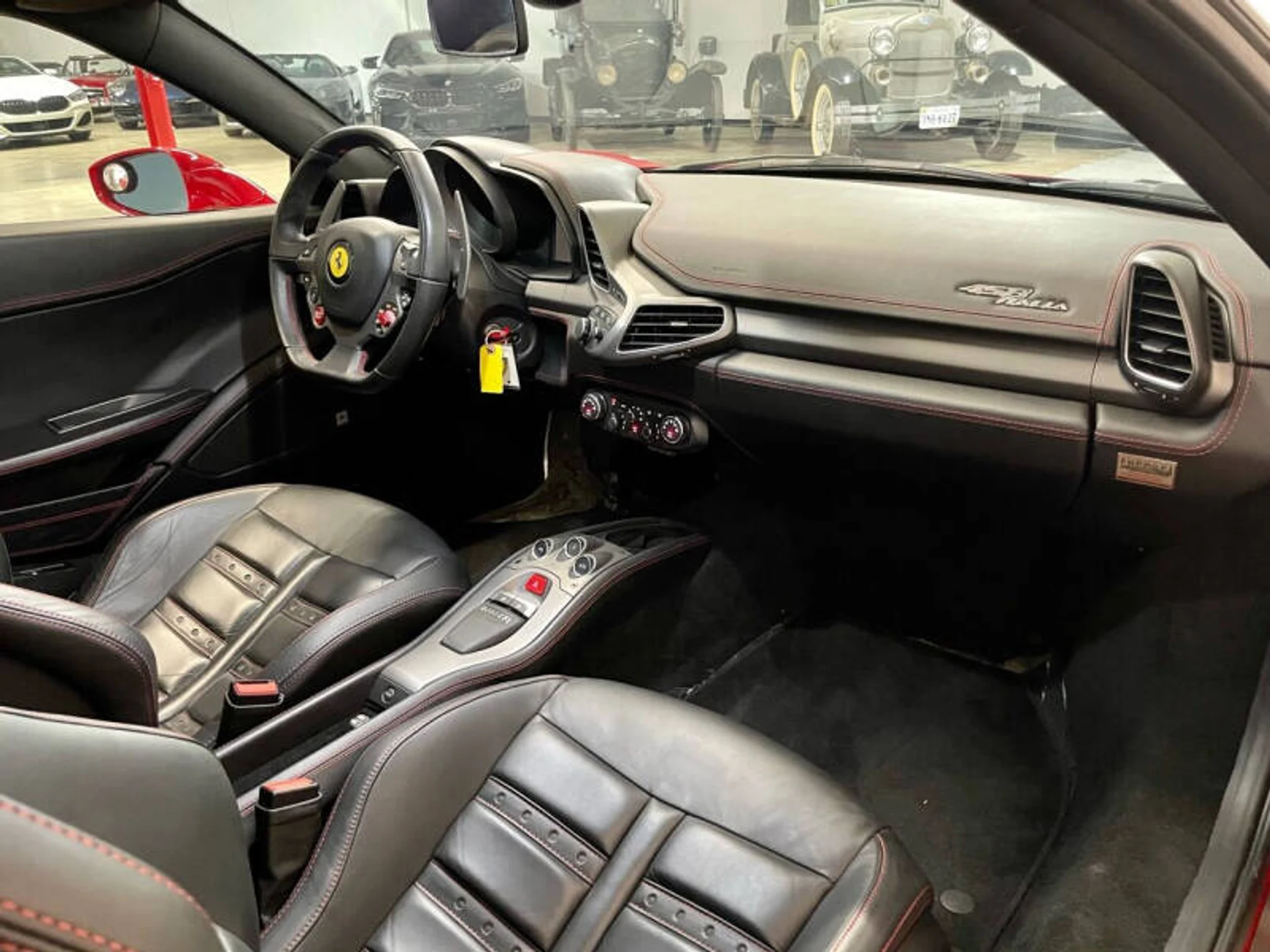 mph014_377784444_2012_ferrari_458_italia_base_2dr_coupe_8f89e92a3c