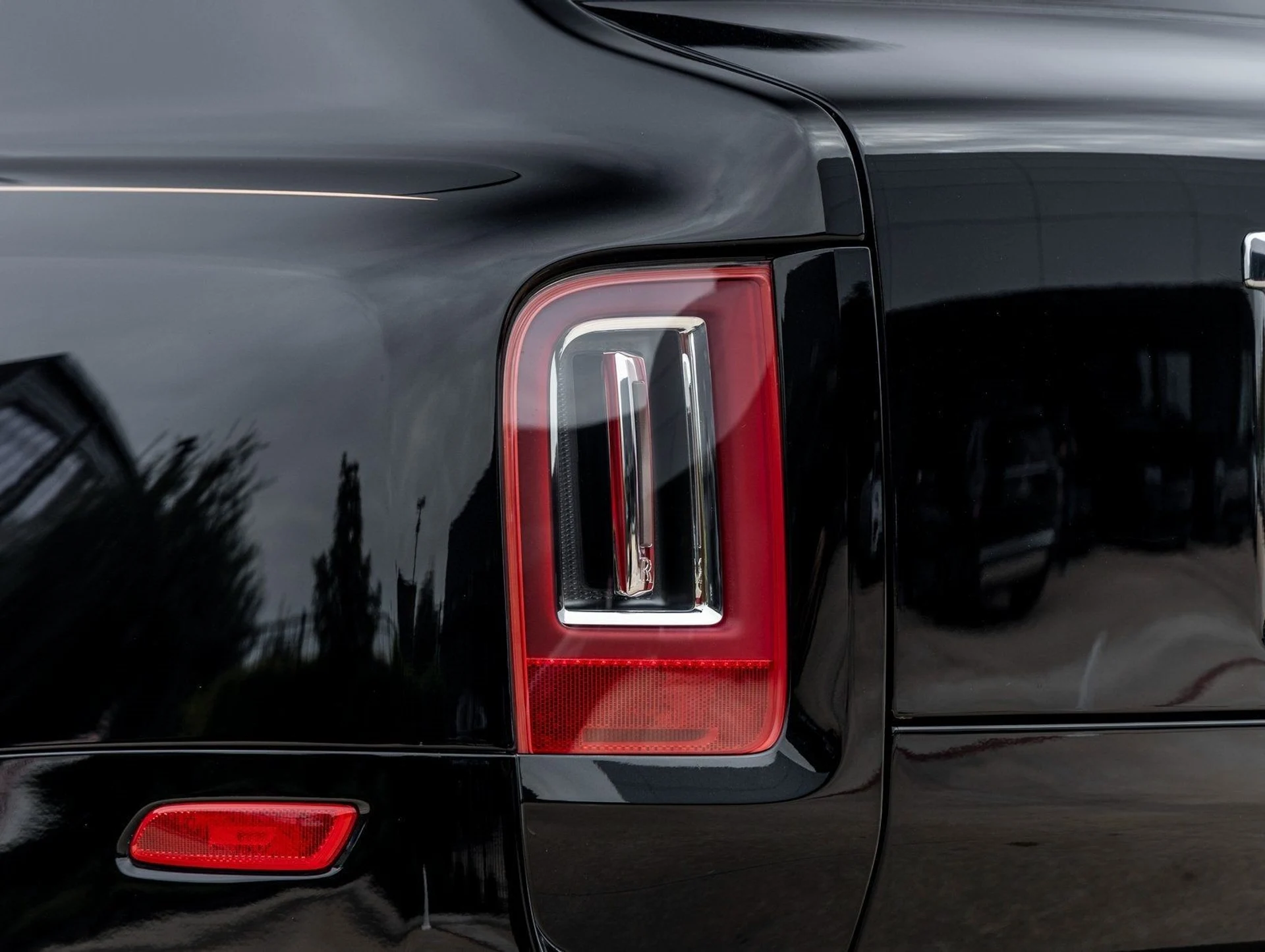 mph014_3781210918_15_f438411330