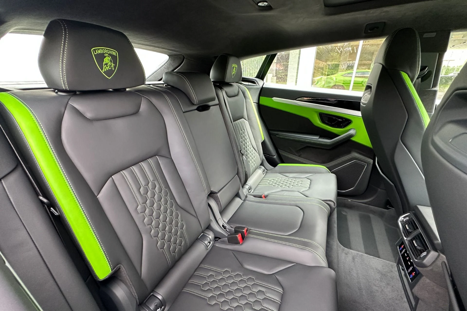 mph014_378227099_New_2026_Lamborghini_Urus_SE_1788785792_b3b306d458