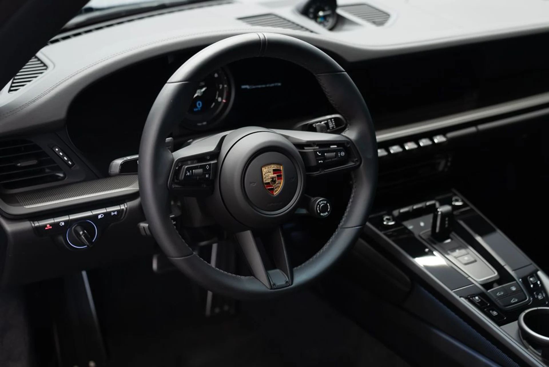 mph014_3782759981_porsche_911_2023_jpg_v_1778782420_f0bf80a021