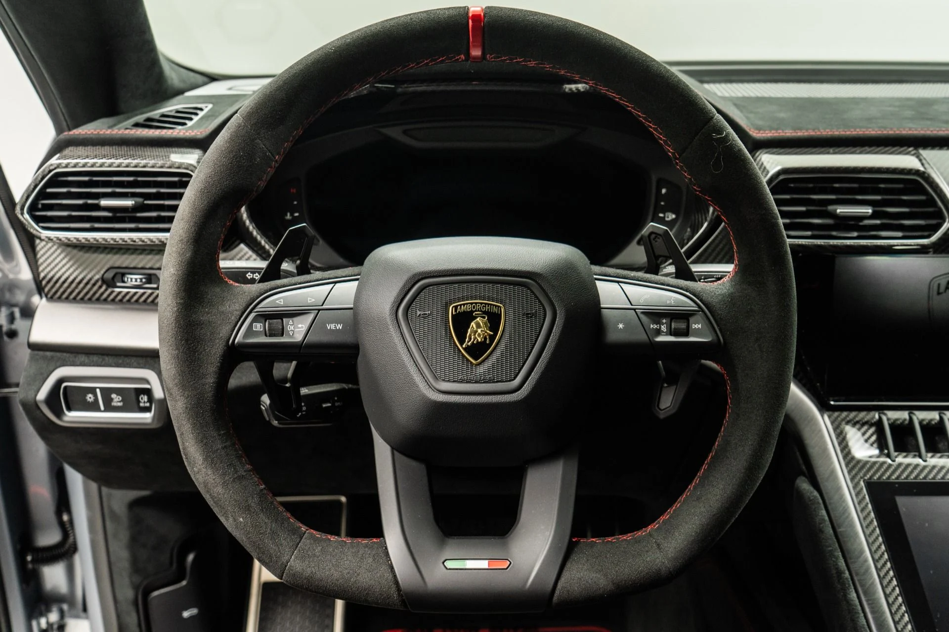 mph014_3791402290_Used_2024_Lamborghini_Urus_Performante_657_Hp_ADAS_package_Carbon_Fiber_Trim_1759252680_7052cd4616
