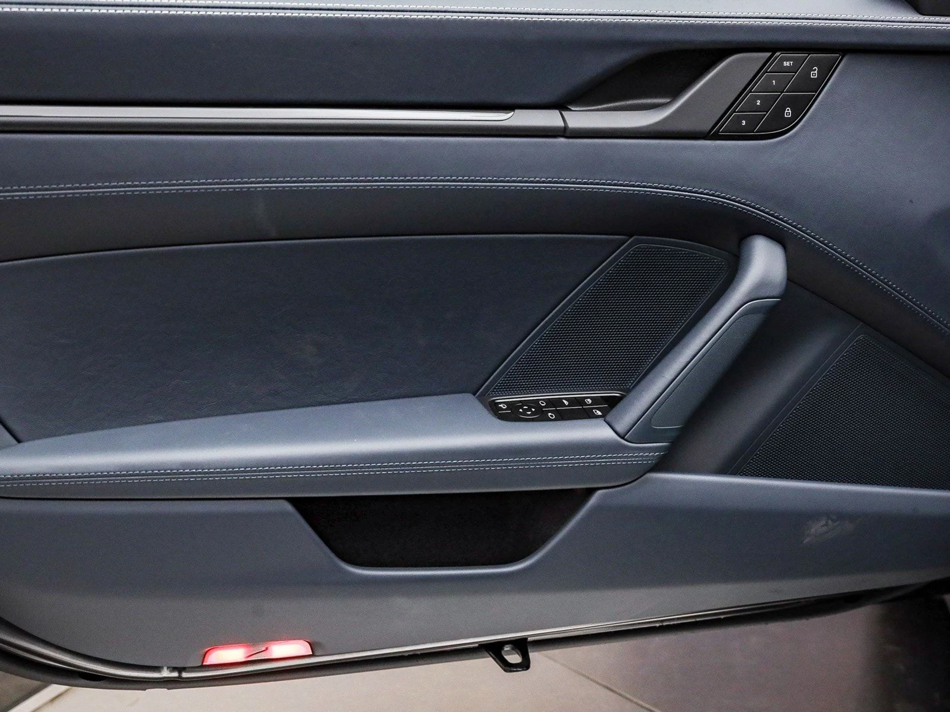 mph014_3796789951_cfd969725f83f4ee0f14bbb0b7e0badfx_89d813c1a5