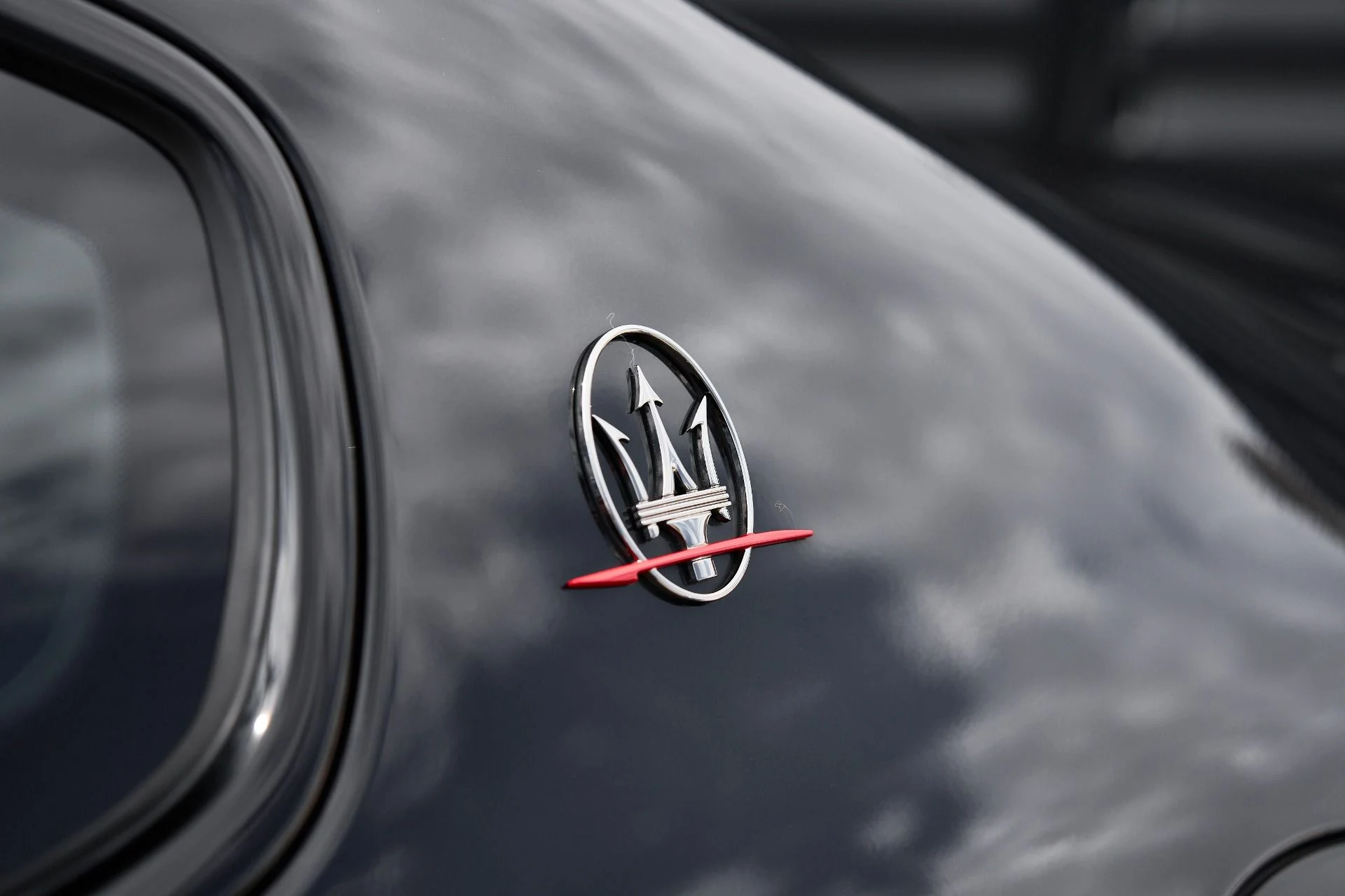 mph014_3803524532_Used_2021_Maserati_Quattroporte_Trofeo_1760134381_2726845975