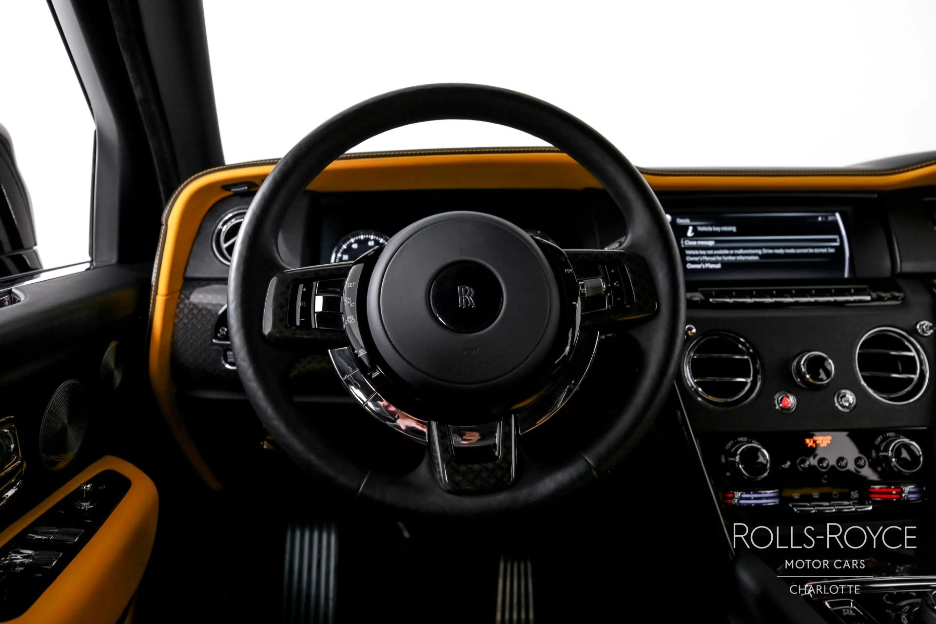 mph014_3806712213_Used_2023_Rolls_Royce_Black_Badge_Cullinan_1767375090_1b752ea2a1