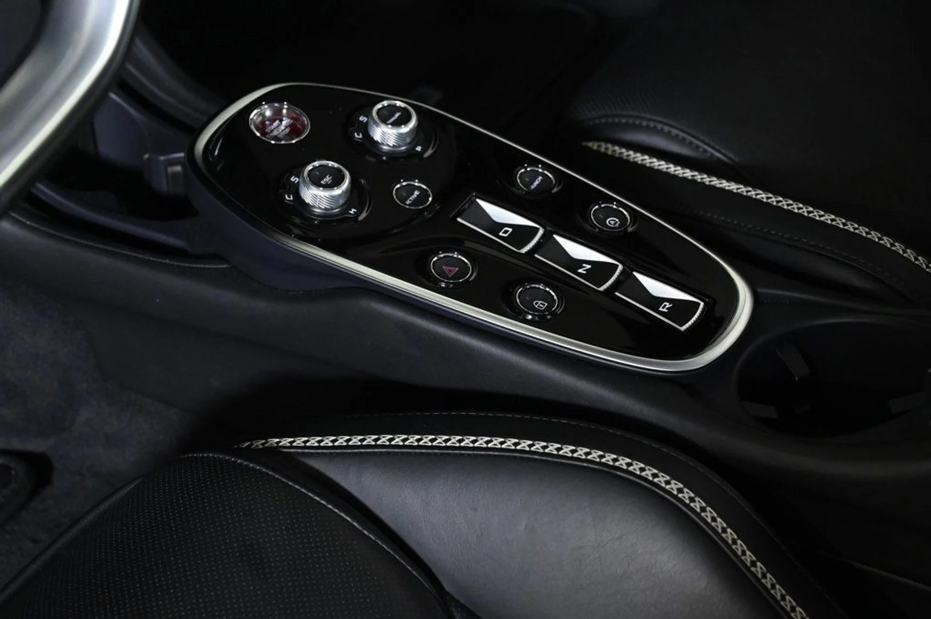 mph014_3808851077_used_2023_mclaren_gt_coupe_11350_22926200_14_1024_1de56eb1c3