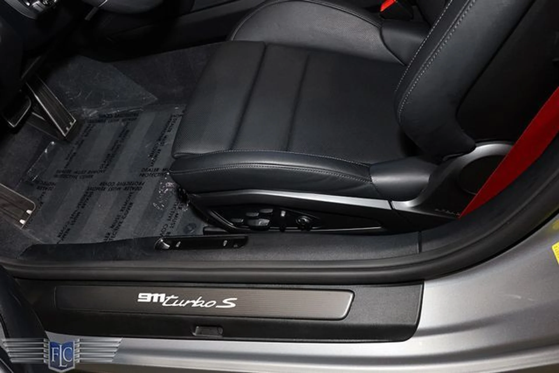 mph014_3810059879_used_2025_porsche_911_turboscabriolet_9689_23063481_19_640_6828c93a2a