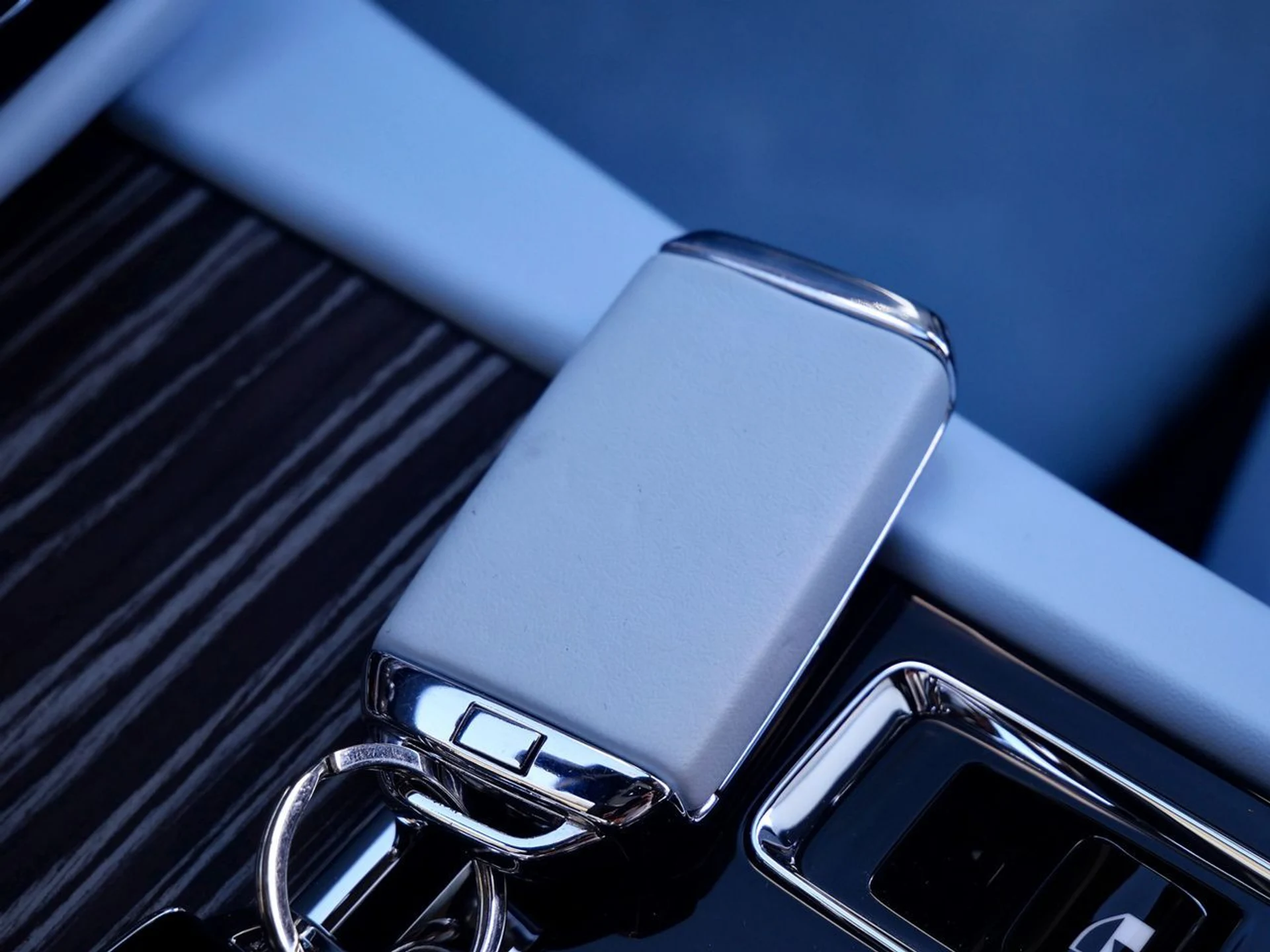 mph014_3819213062_74cb8d9ae7dc57a4e3d265c664092b51x_3b63b03877