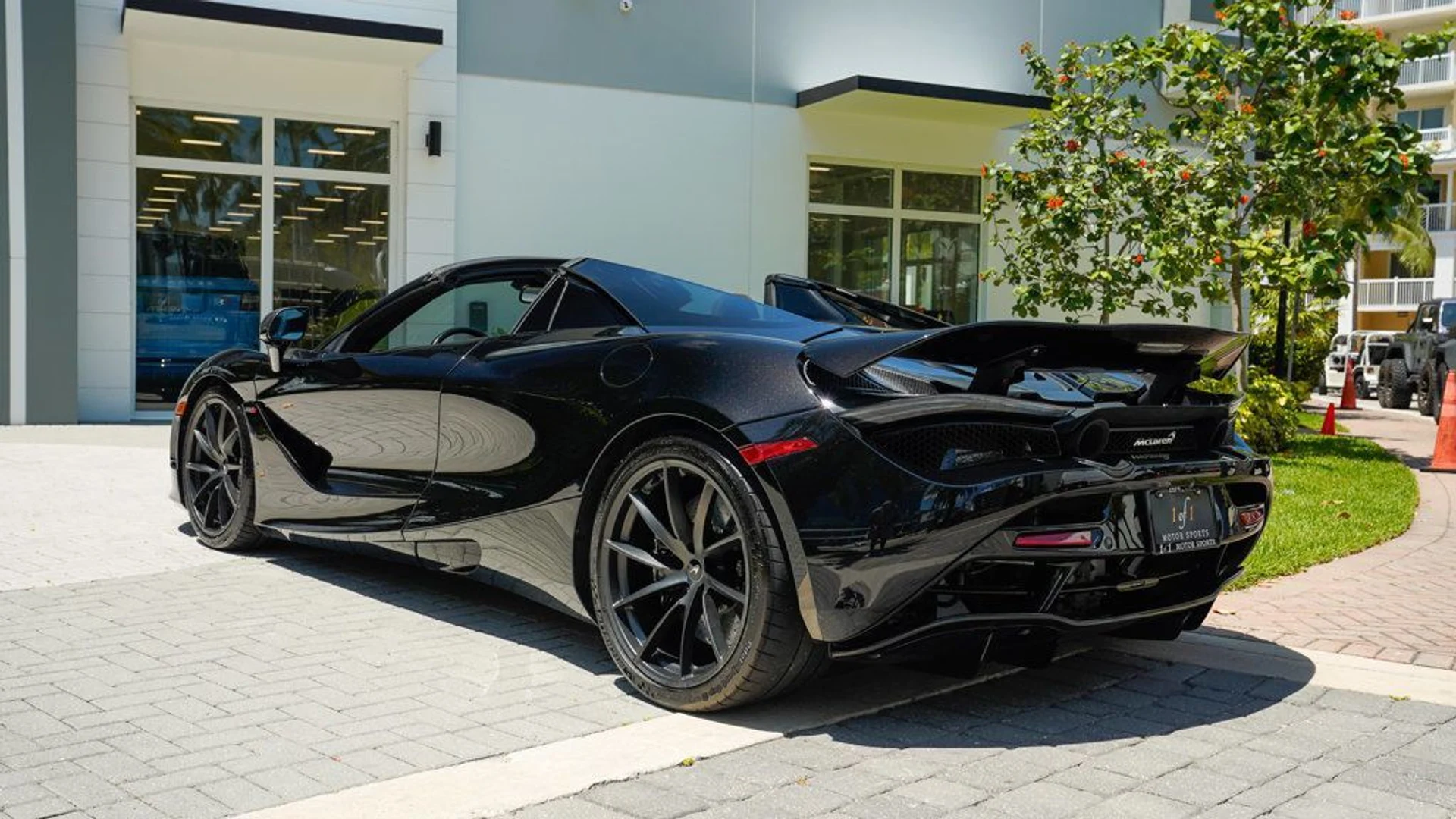 mph014_3821648917_used_2021_mclaren_720s_performancespider_14354_22823868_15_1024_955d2eaecc