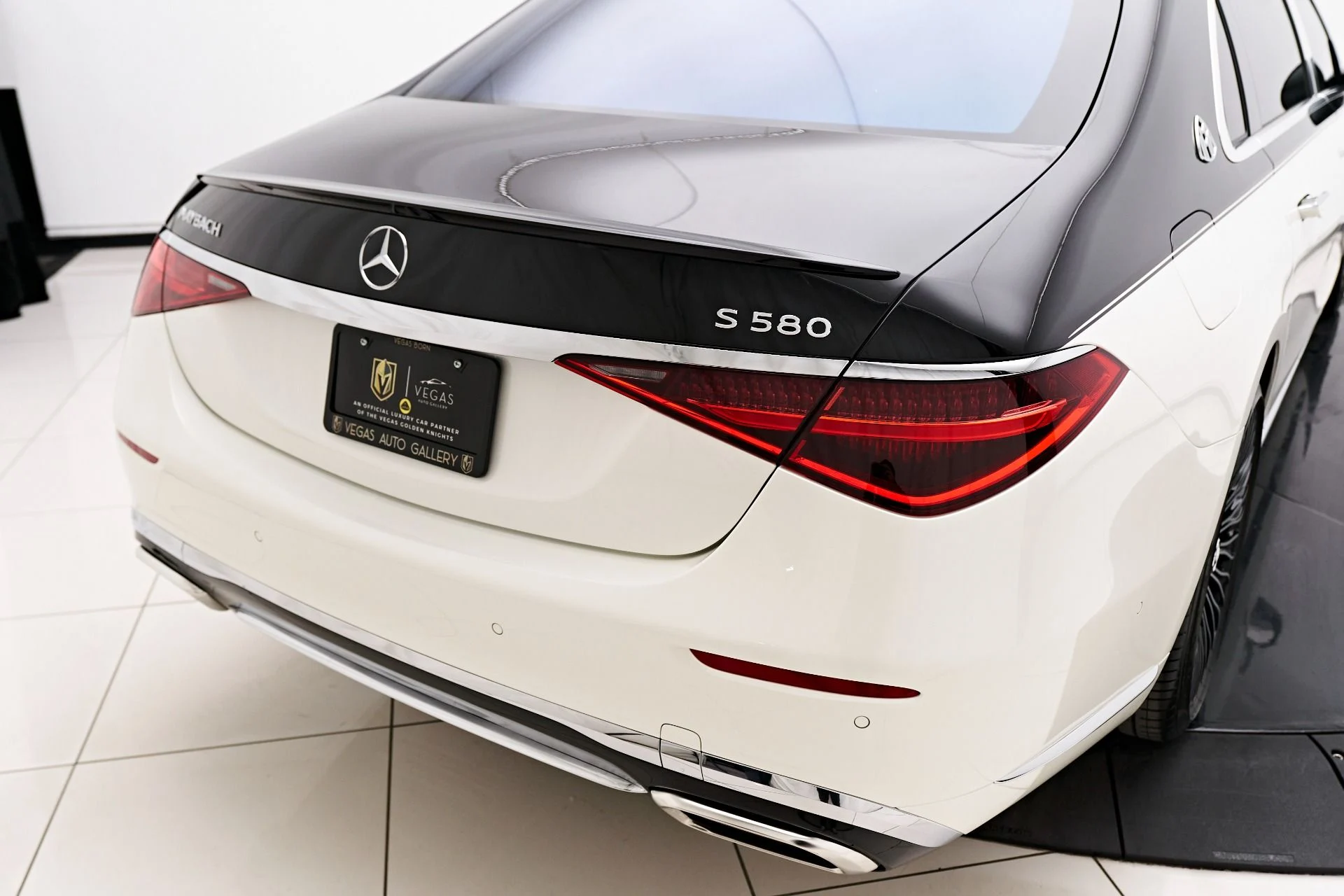 mph014_3824991601_Used_2022_Mercedes_Benz_S_Class_Maybach_S_580_1702349538_7b463ec2a8