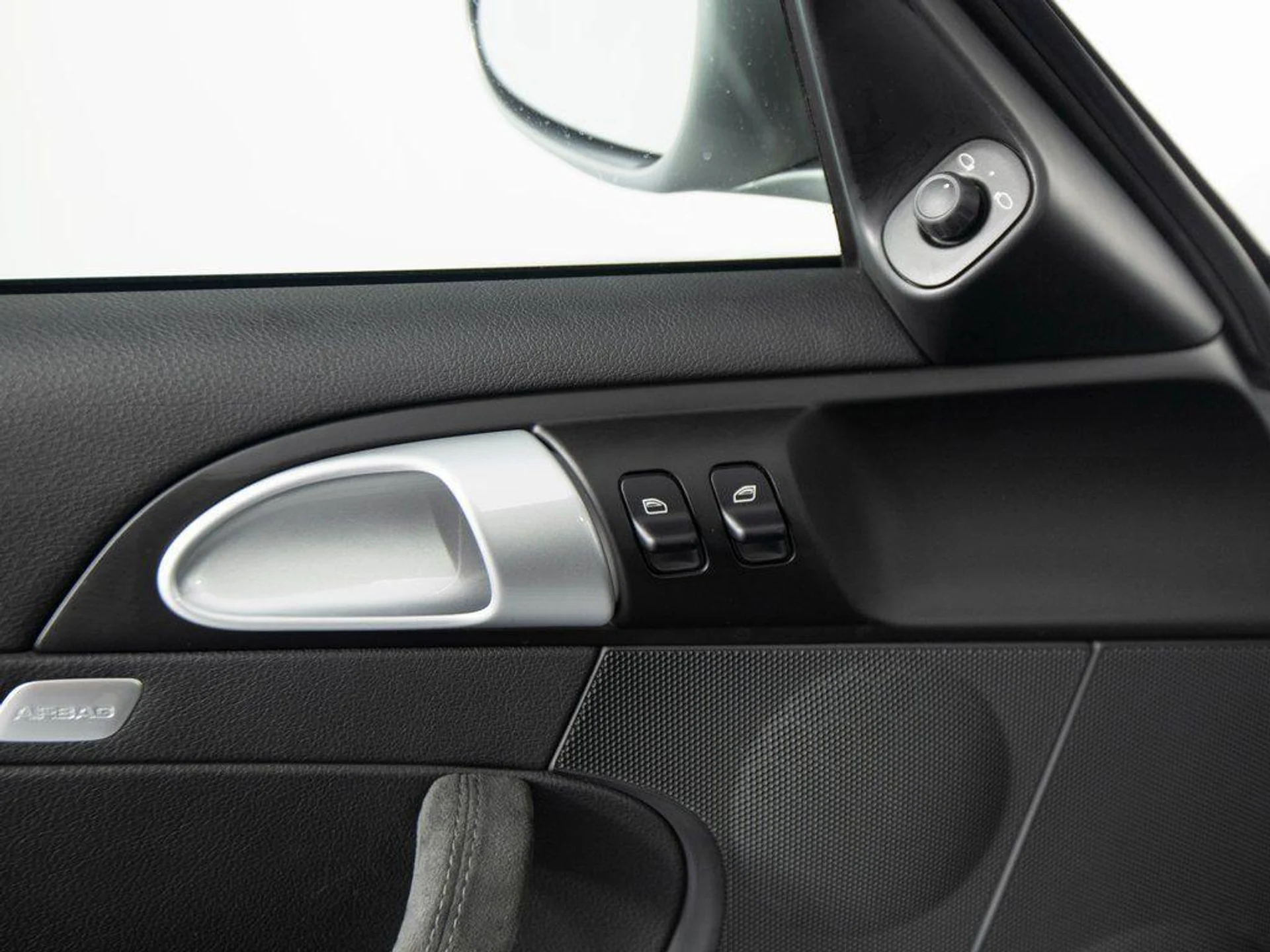 mph014_3828456110_w_Oa_G_Rt_Fz_VW_Df_Xp_A3_Wje_Ny_Yo51_Y_47473ce33c