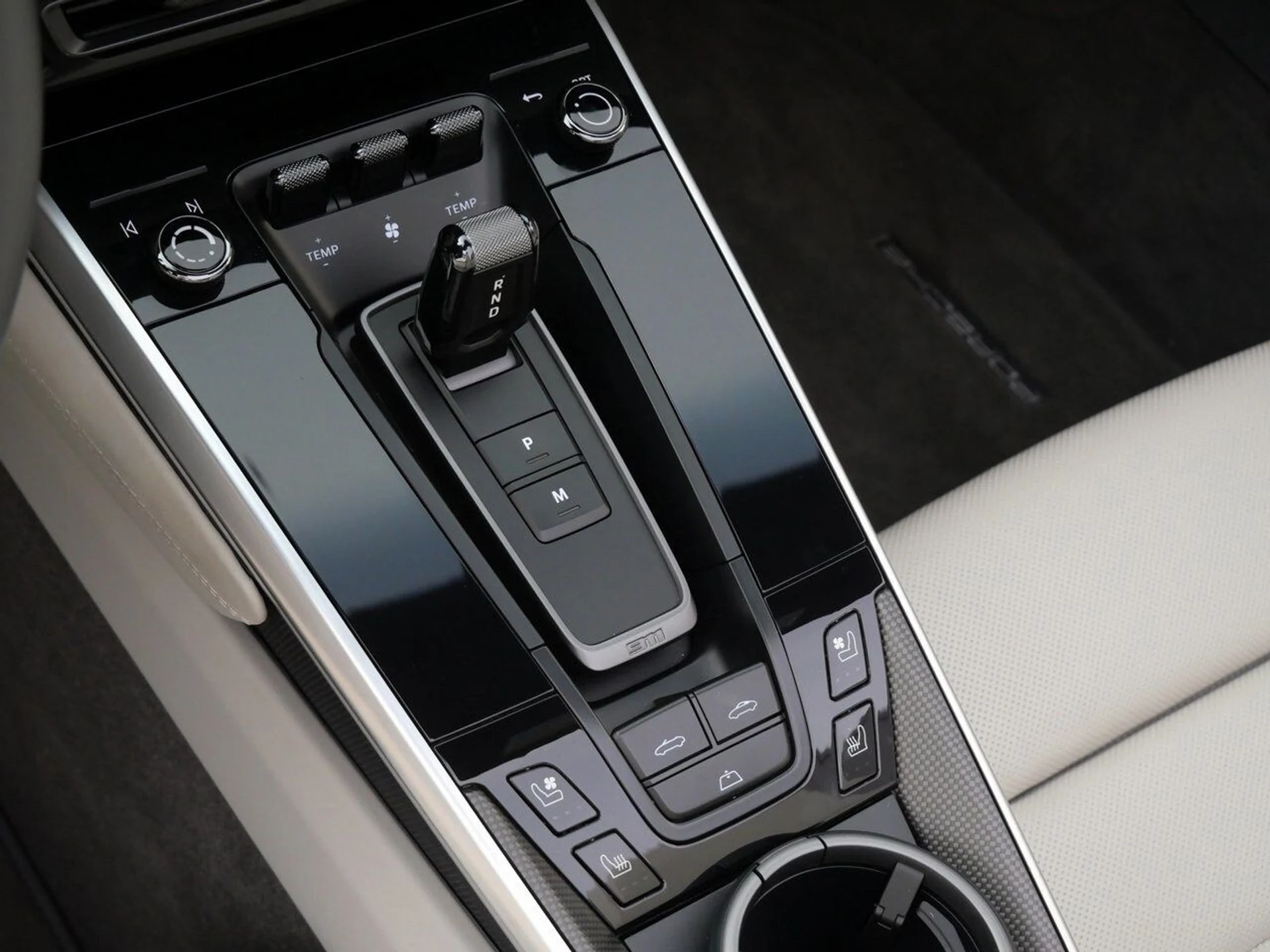 mph014_3831664630_ec82031c25047e5c08edff468c3e50abx_fb6584375f