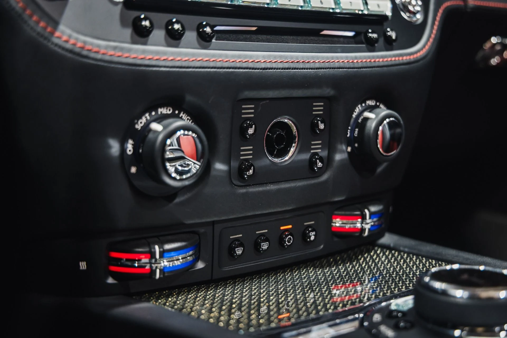 mph014_3836706761_Used_2019_Rolls_Royce_Dawn_1775855974_568031735f