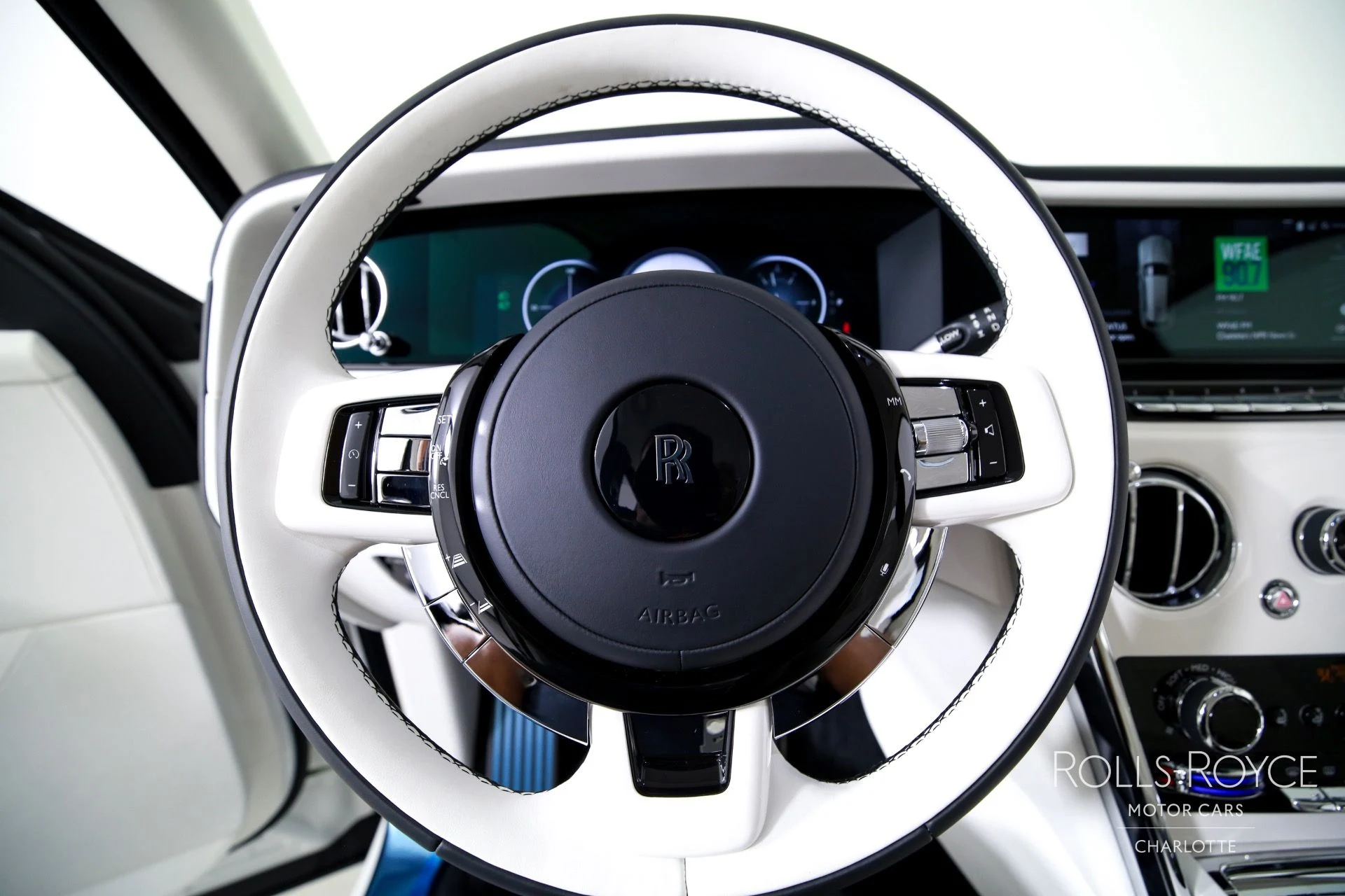 mph014_3836964779_Used_2025_Rolls_Royce_Cullinan_1755801103_0329c54d8d