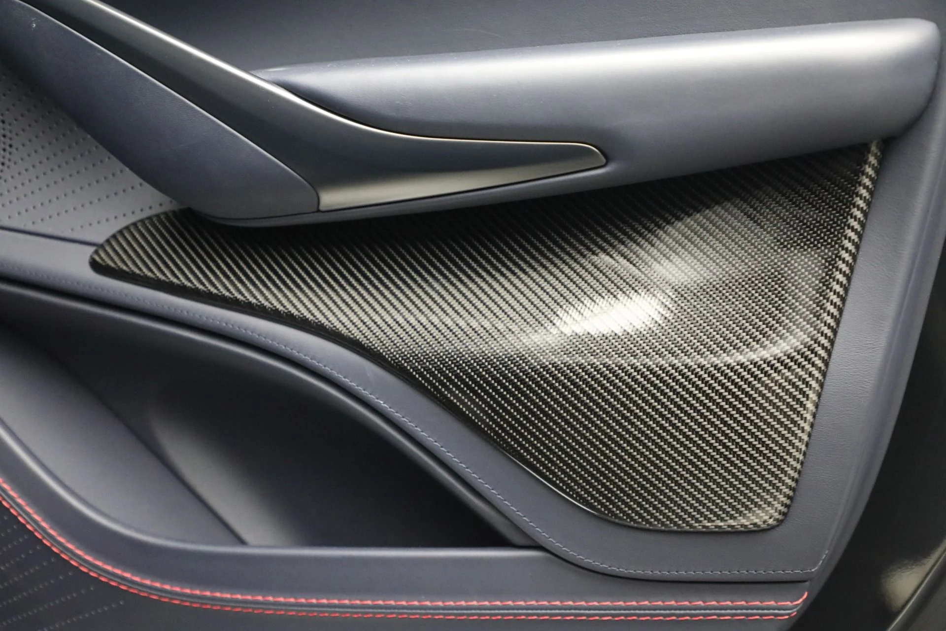 mph014_3837032074_Used_2023_Aston_Martin_DBX_707_42f1a57134