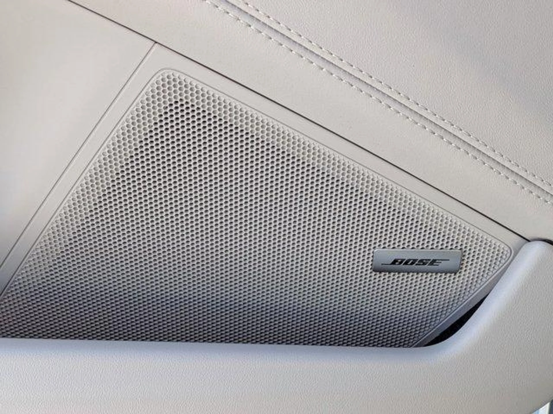 mph014_3840247692_t_KD_Gq_sv2_Rn_W3_EI_Angwuj_Dvf0_Yg_07d9200eb9