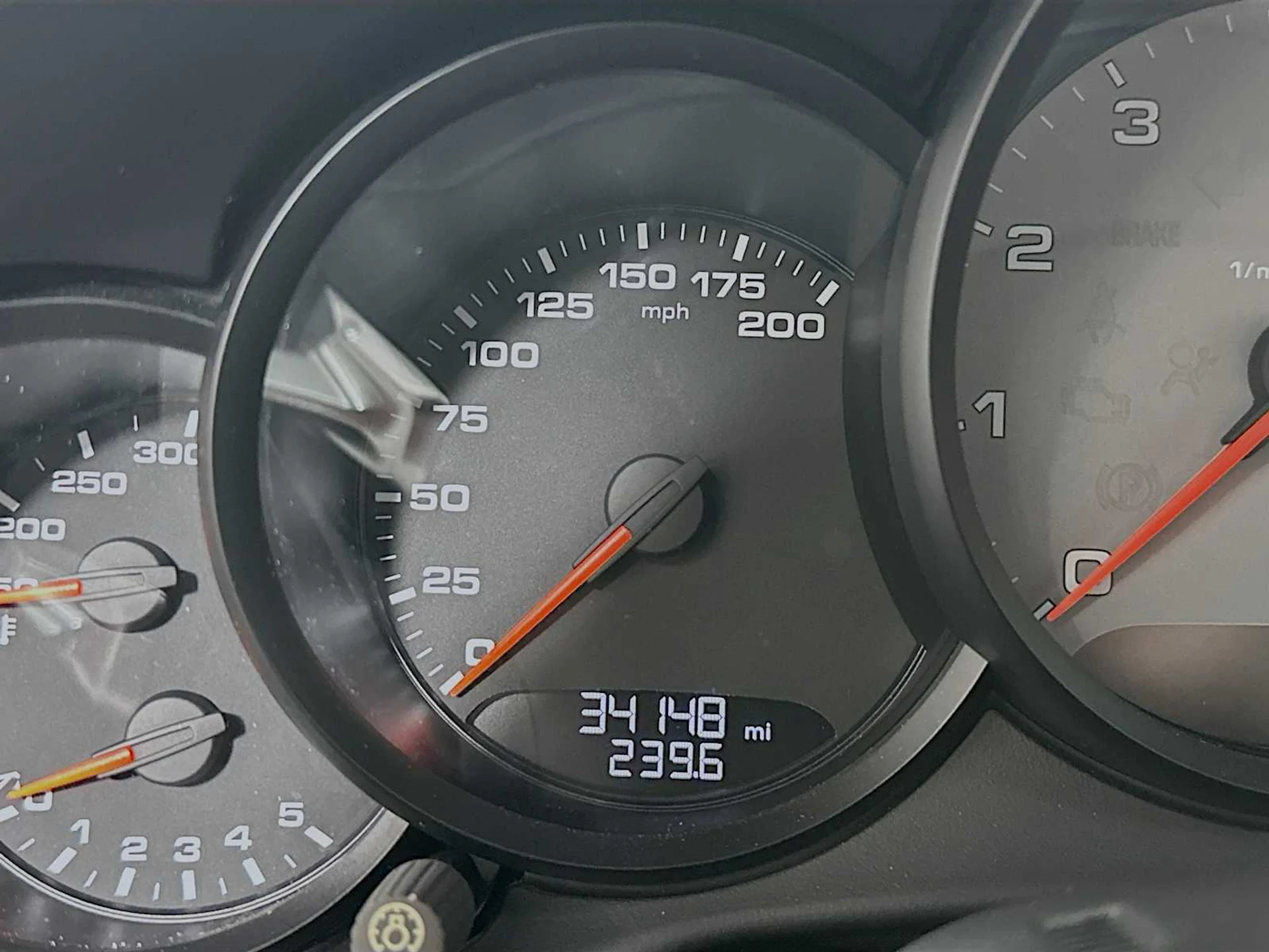 mph014_384182261_ff7cabb0bb8cd6cee843c097c2f7b4d3_47ca943f4c