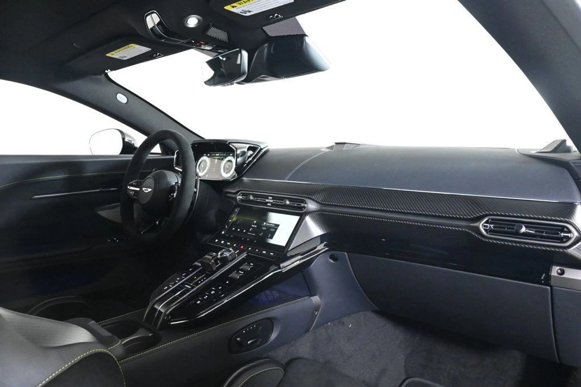 mph014_3844818623_new_2026_aston_martin_vantage_scoupe_11350_22957420_14_1024_ad892e264e