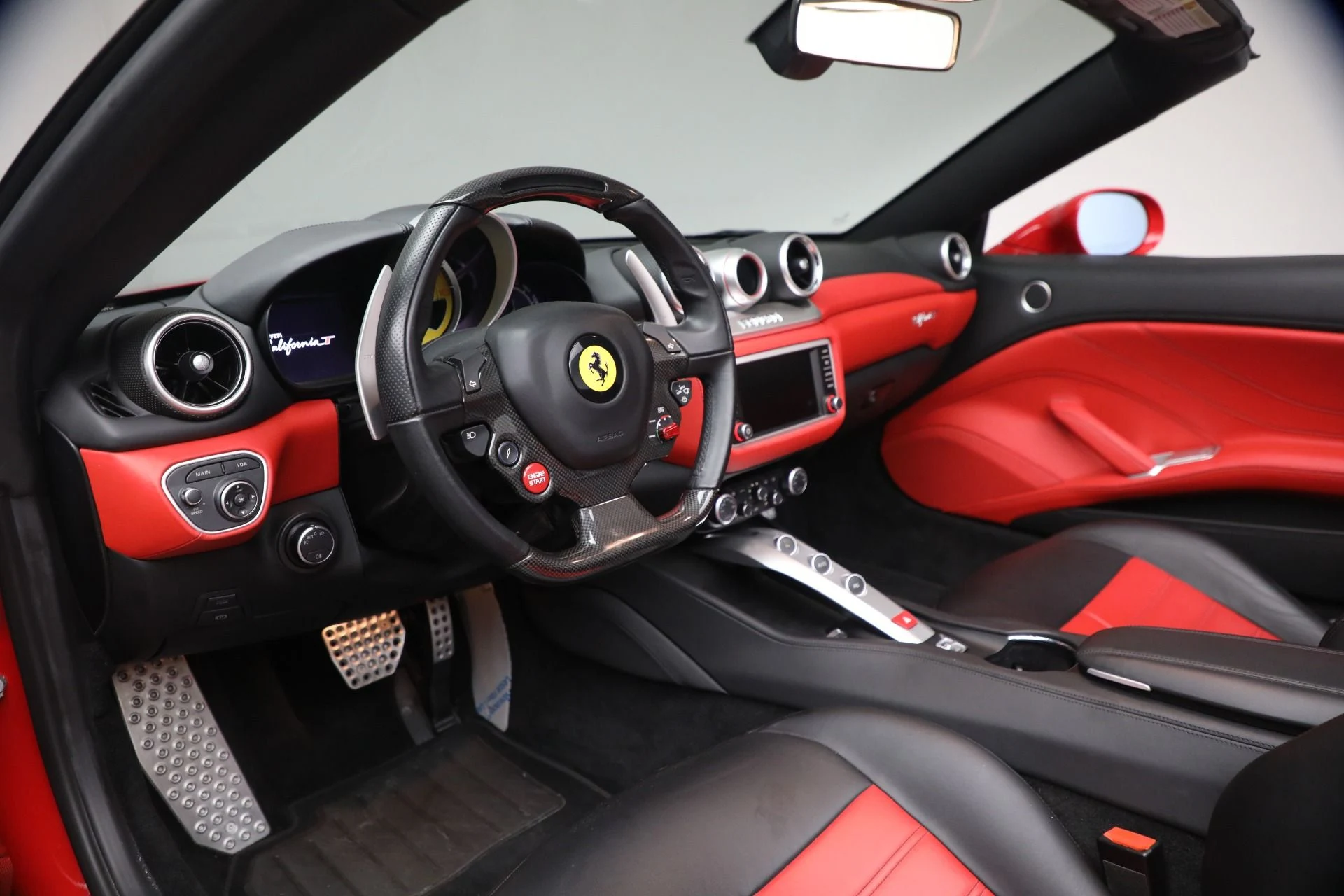 mph014_3845530800_Used_2017_Ferrari_California_T_1787347331_22b4281fdc