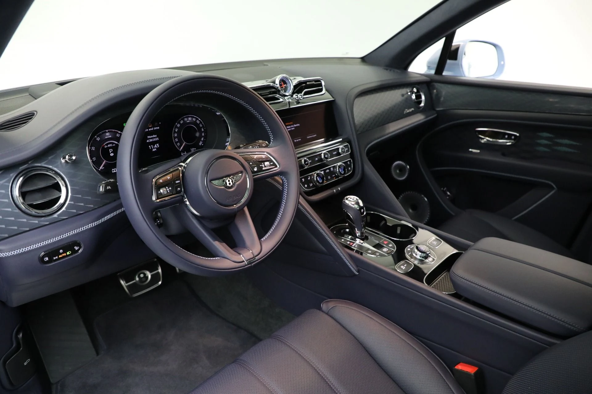 mph014_384567751_New_2025_Bentley_Bentayga_Azure_V8_da43381bd4