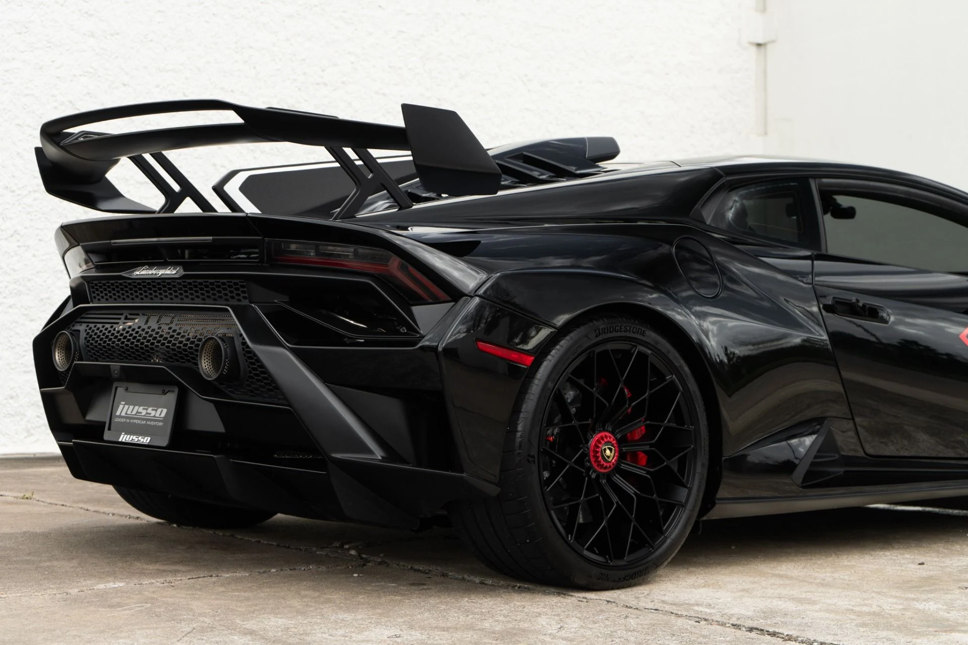 mph014_385006334_Used_2022_Lamborghini_Huracan_STO_1772576757_6a7f26fcda