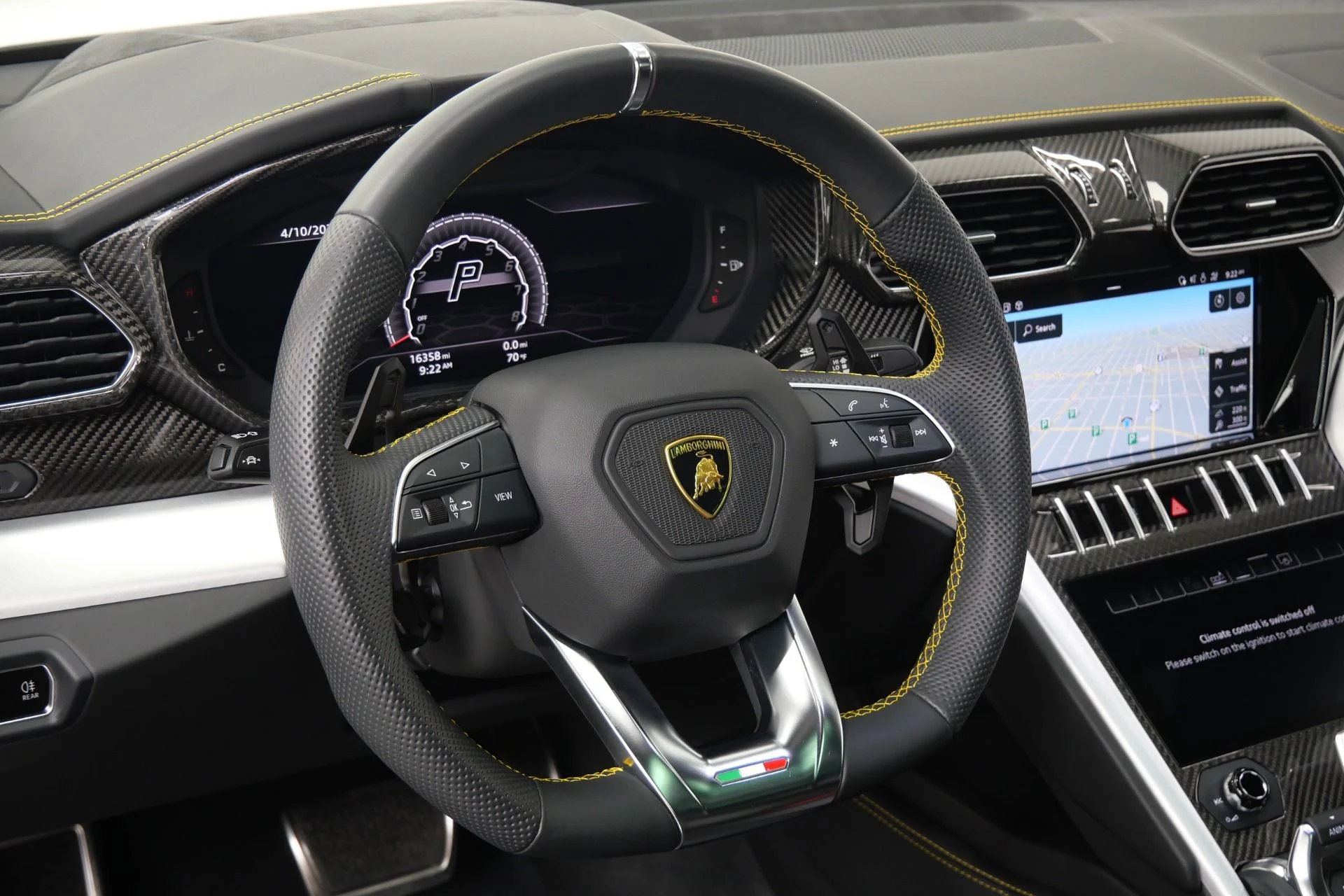 mph014_3850378601_Used_2021_Lamborghini_Urus_Carbon_Fiber_Packs_Inside_and_Out_23_Inch_Wheels_1775930296_90fa37a47f