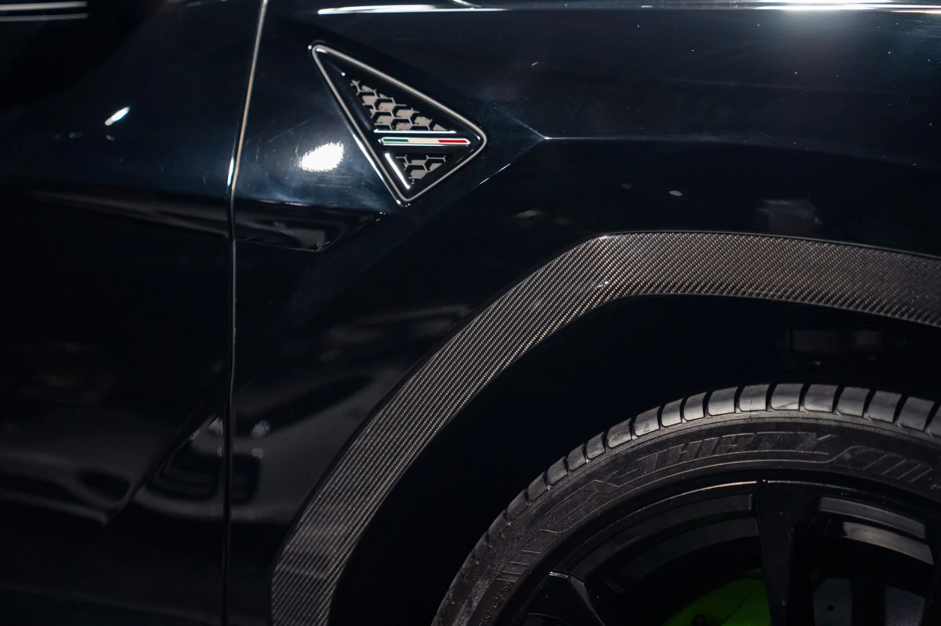 mph014_3854203669_Used_2022_Lamborghini_Urus_FULL_CARBON_EXTERIOR_MASSIVE_MSRP_1786214516_59c4d08782