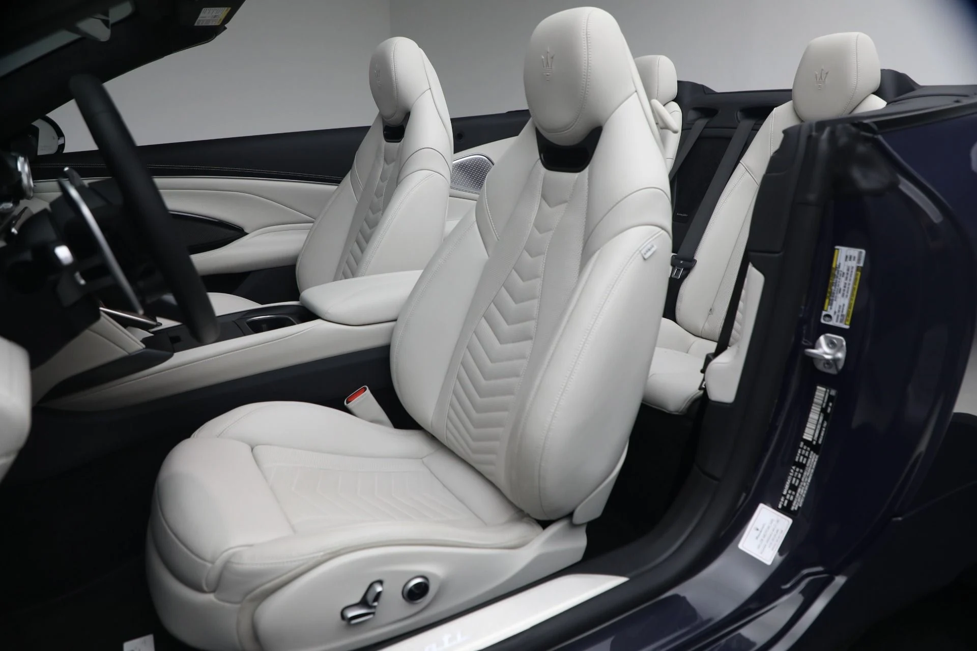 mph014_3856345939_New_2026_Maserati_Gran_Cabrio_Trofeo_1777995501_8354db0e8d
