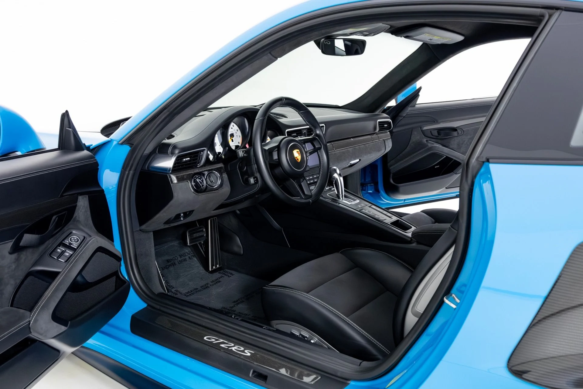 mph014_3856359406_Used_2018_Porsche_911_GT_2_RS_1766512611_ebc6af40c0