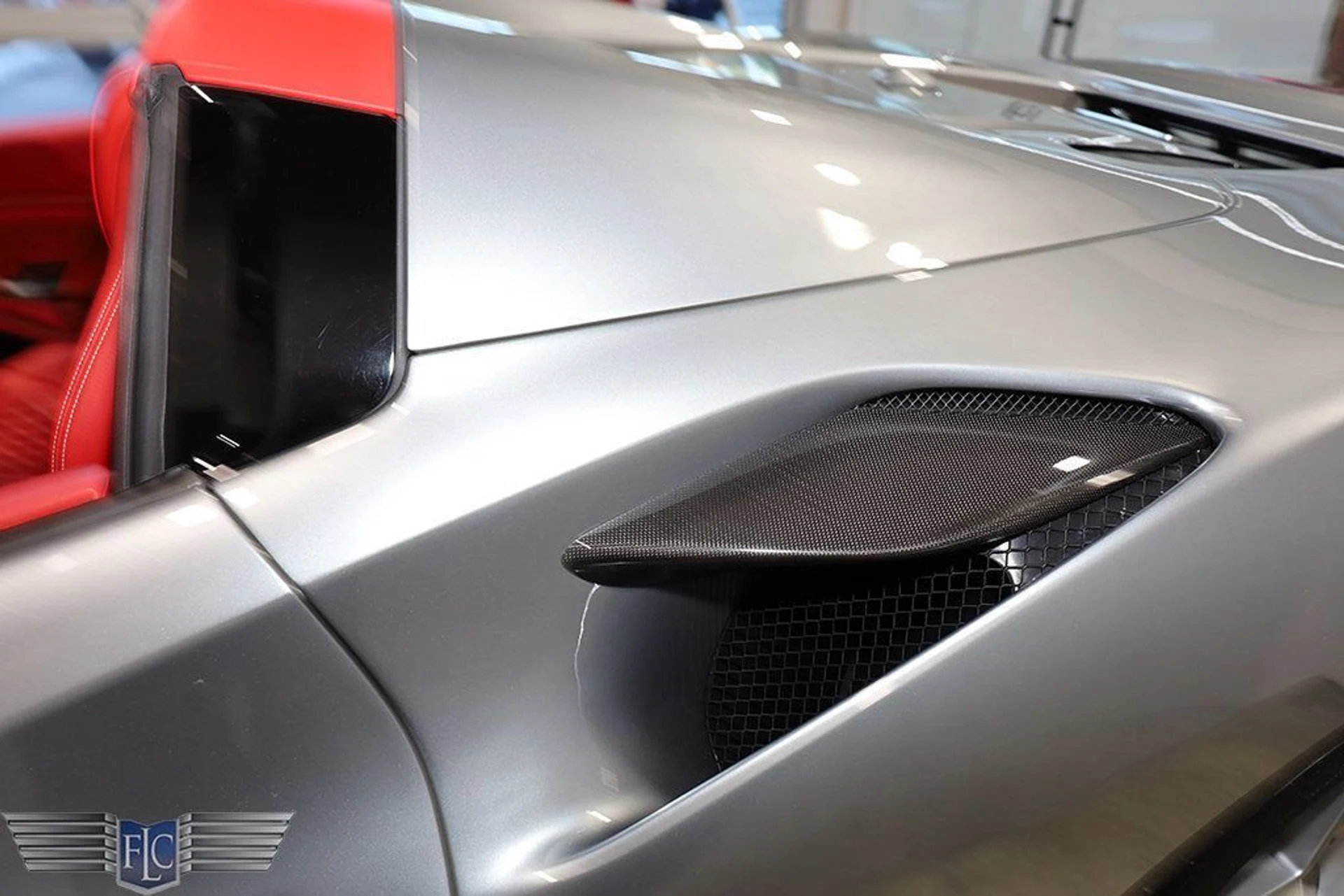 mph014_3862427714_used_2021_ferrari_f8_spider_convertible_9689_22996812_15_1024_96e5be59ae