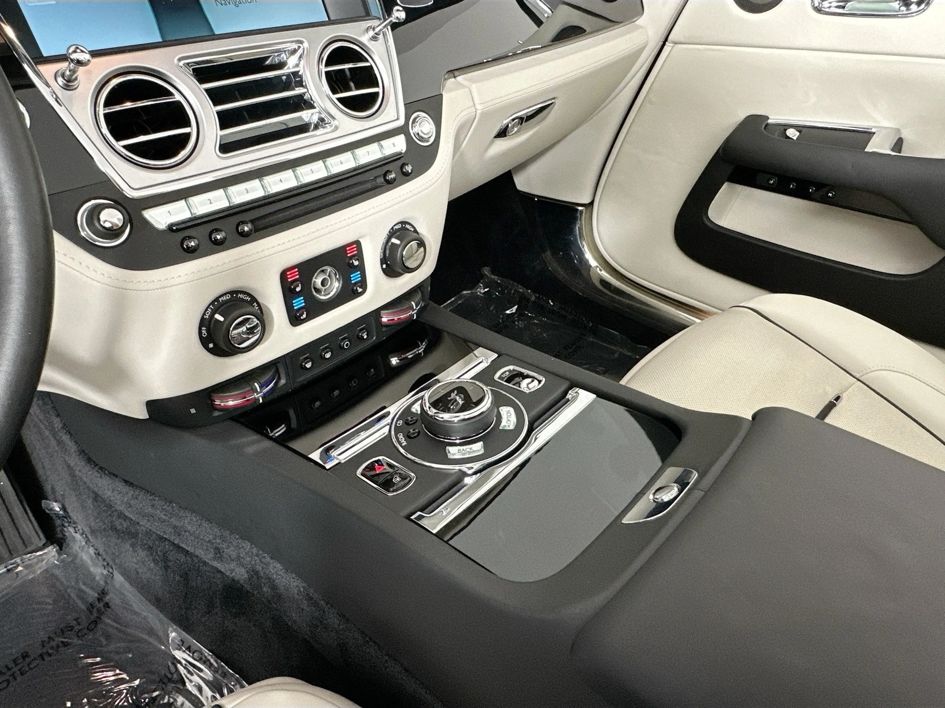 mph014_3863434201_15_e552e4f20c